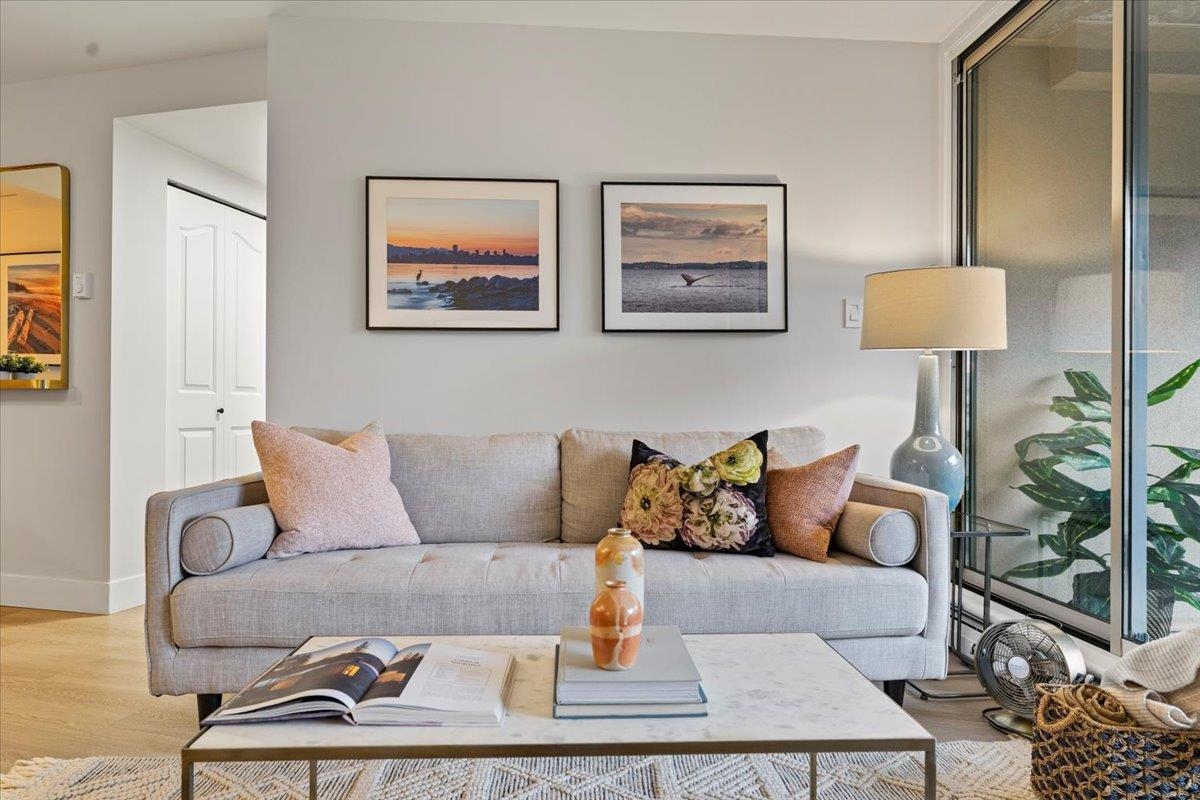 183 Keefer Place #407, Vancouver, BC V6B 6B9