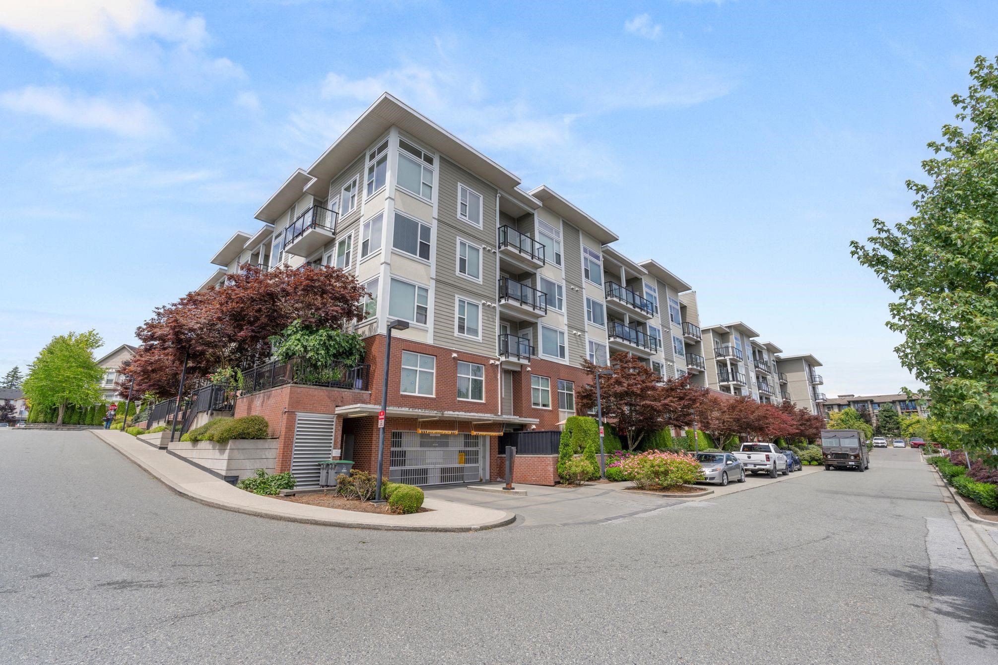 15956 86a Avenue #412, Surrey, BC V4N 6N8