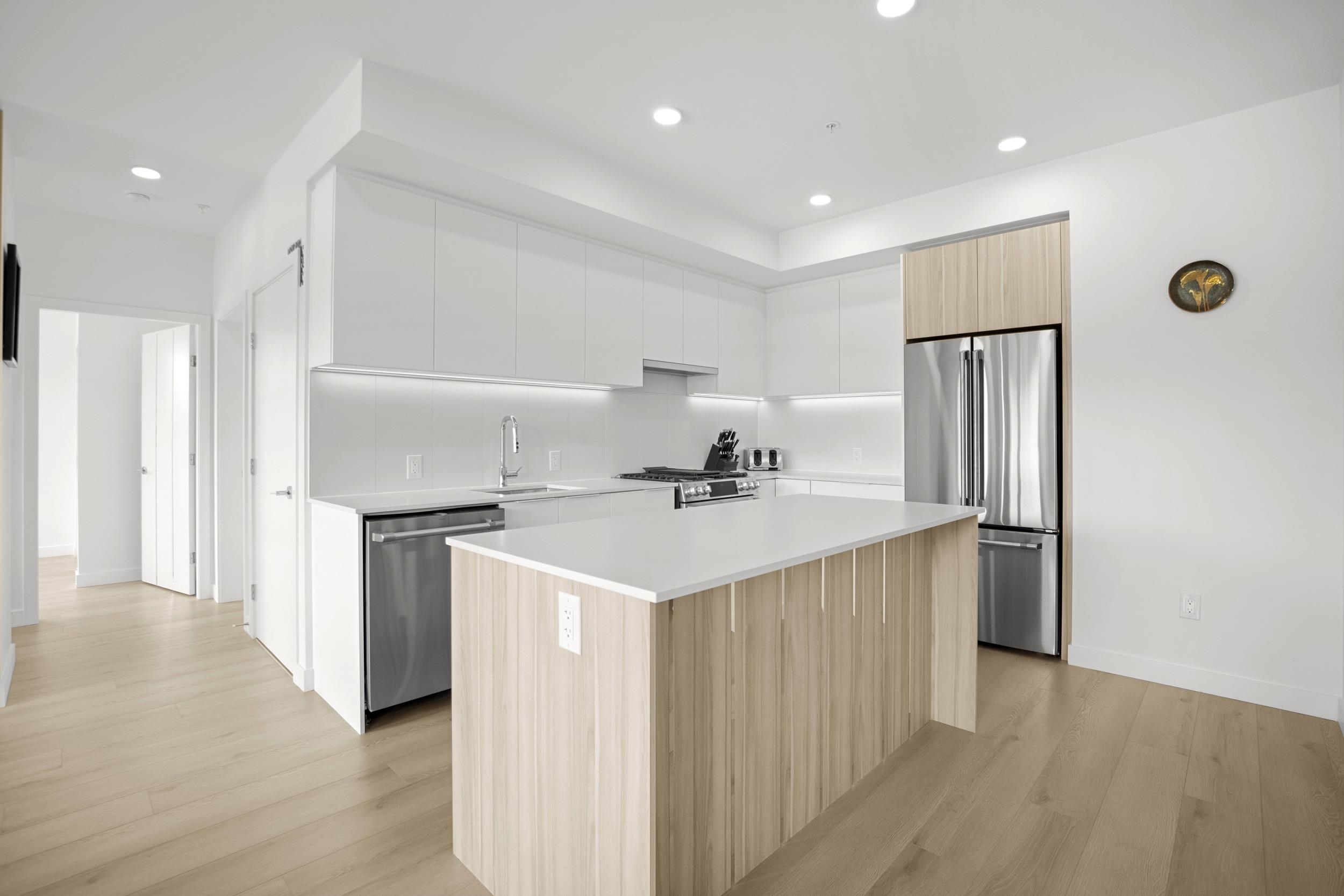 2450 Garden Dr #505 #505, Vancouver, BC V5N 0K1