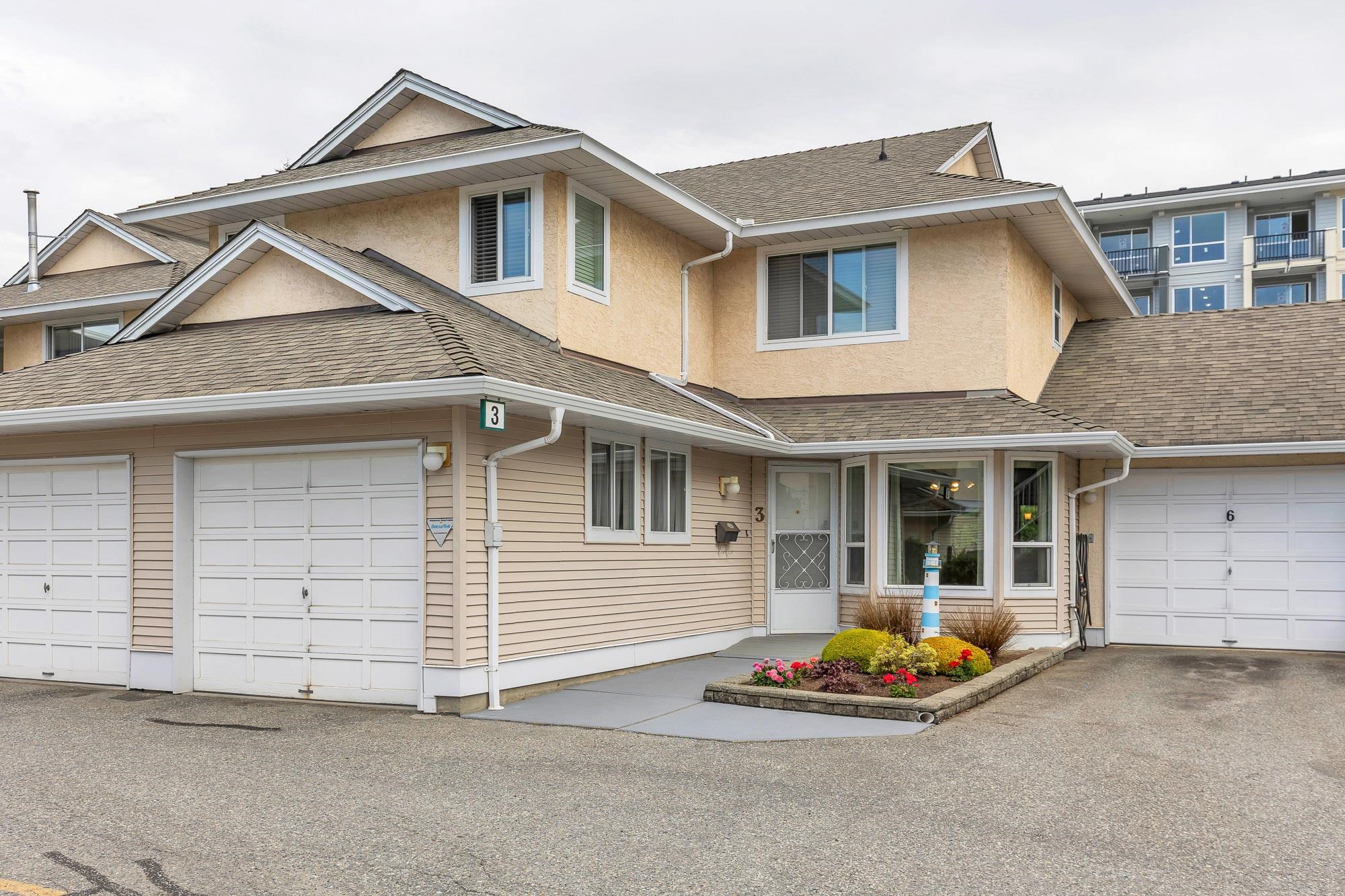 2475 Emerson Street #3, Abbotsford, BC V2T 4W5