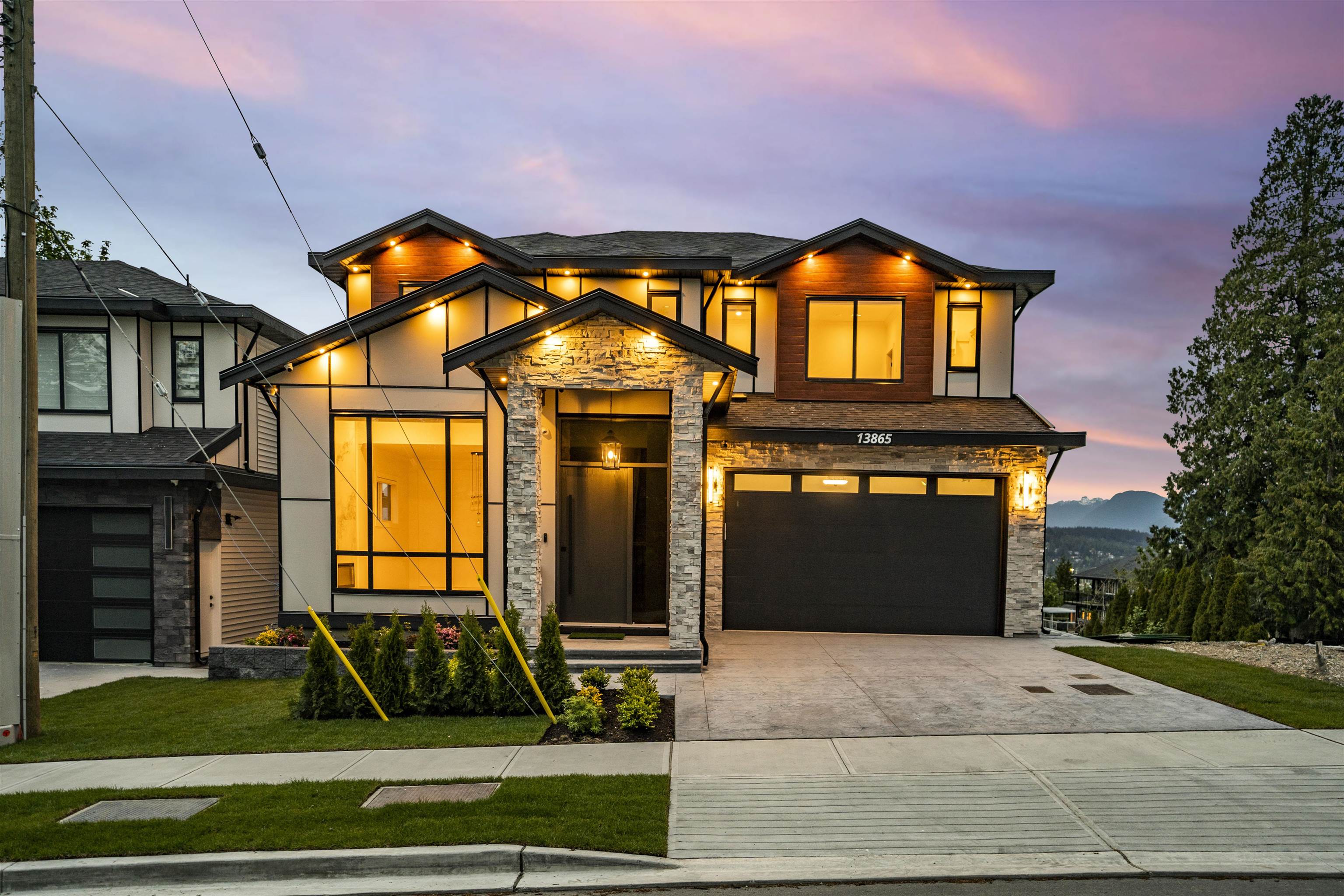 114 Avenue, Surrey, BC V3R 2L8