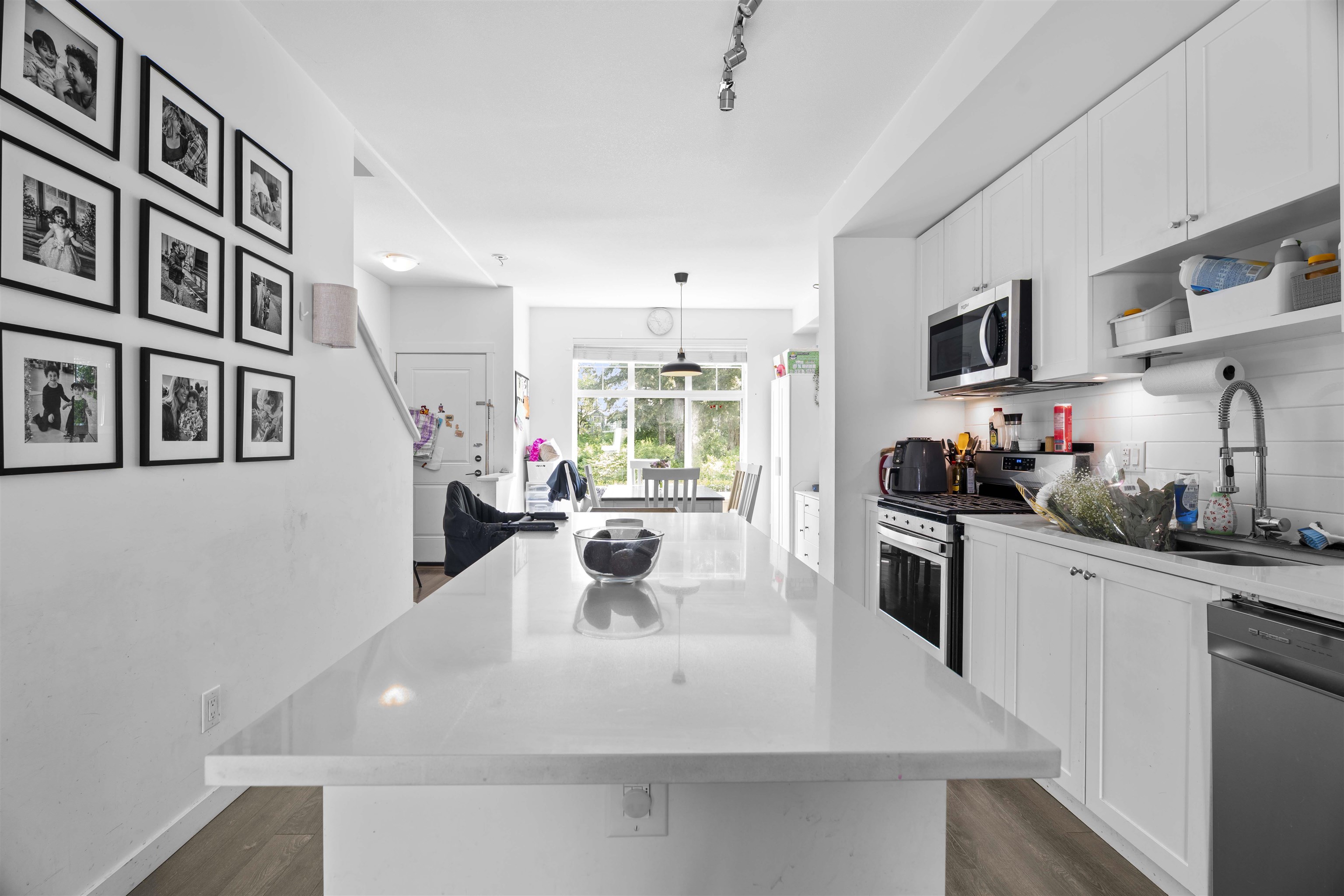 16678 25 Avenue #8, Surrey, BC V3Z 0Z2
