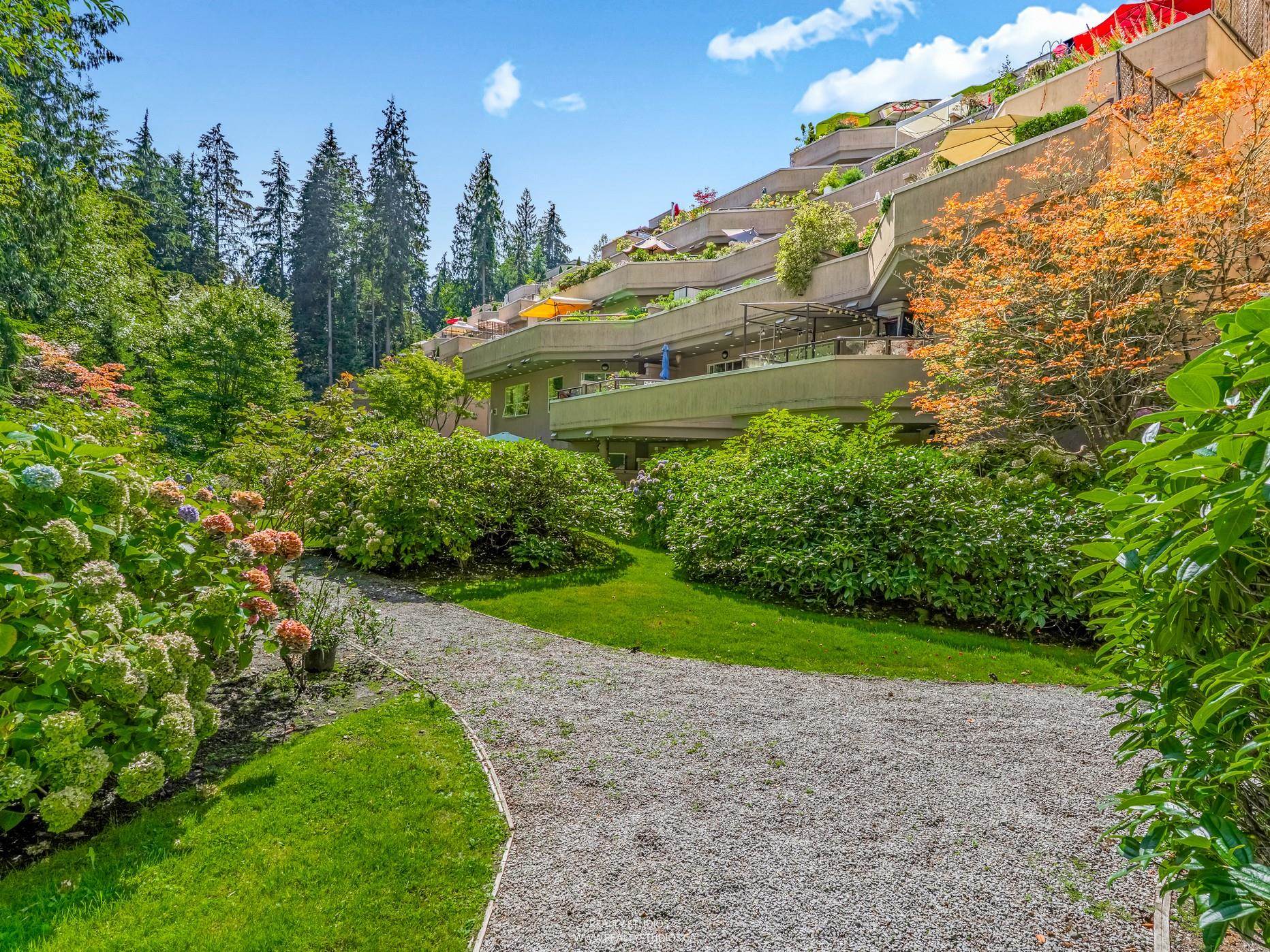 1500 Ostler Court #305, North Vancouver, BC V7G 2S2