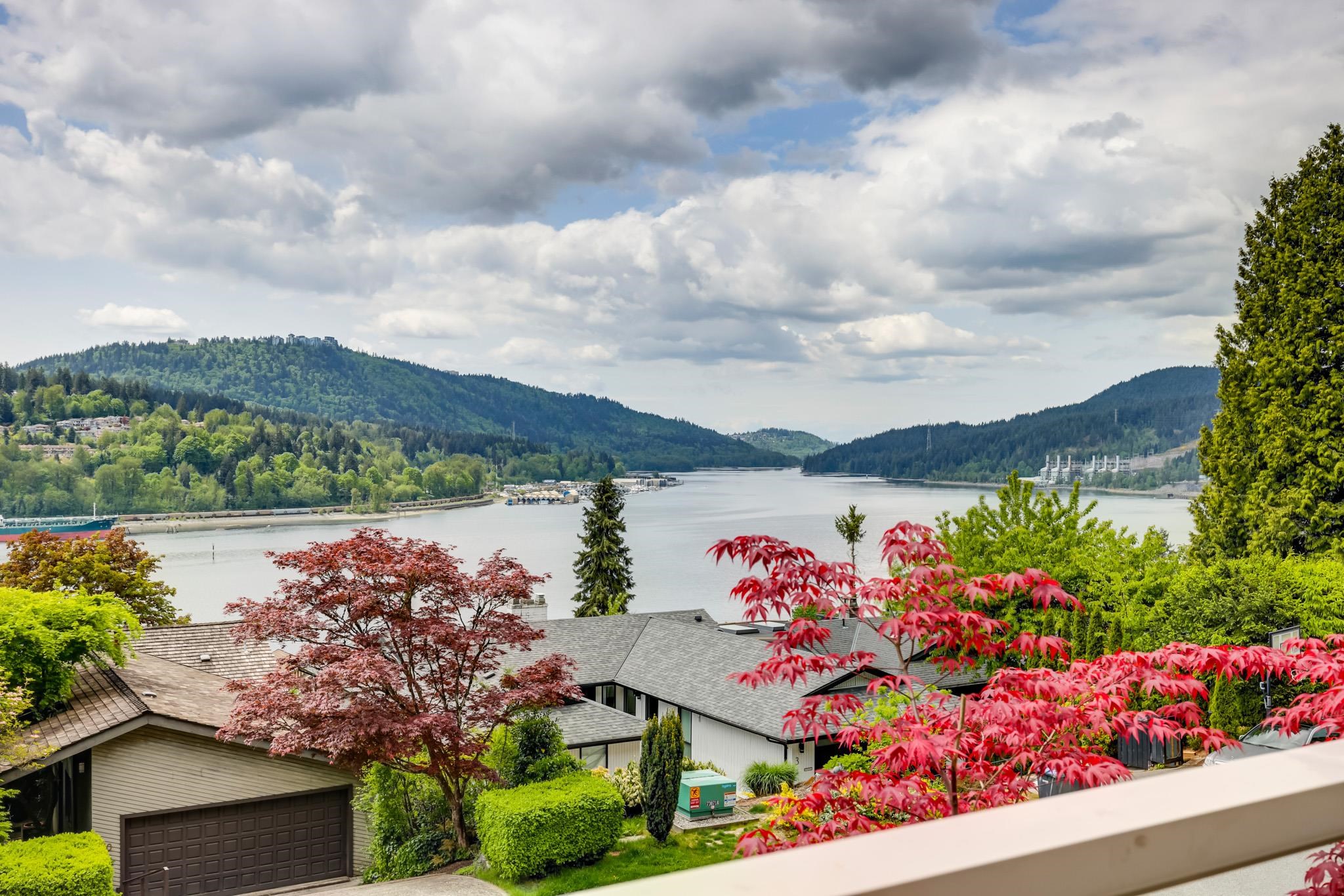 31 Axford Bay, Port Moody, BC V3H 3R4