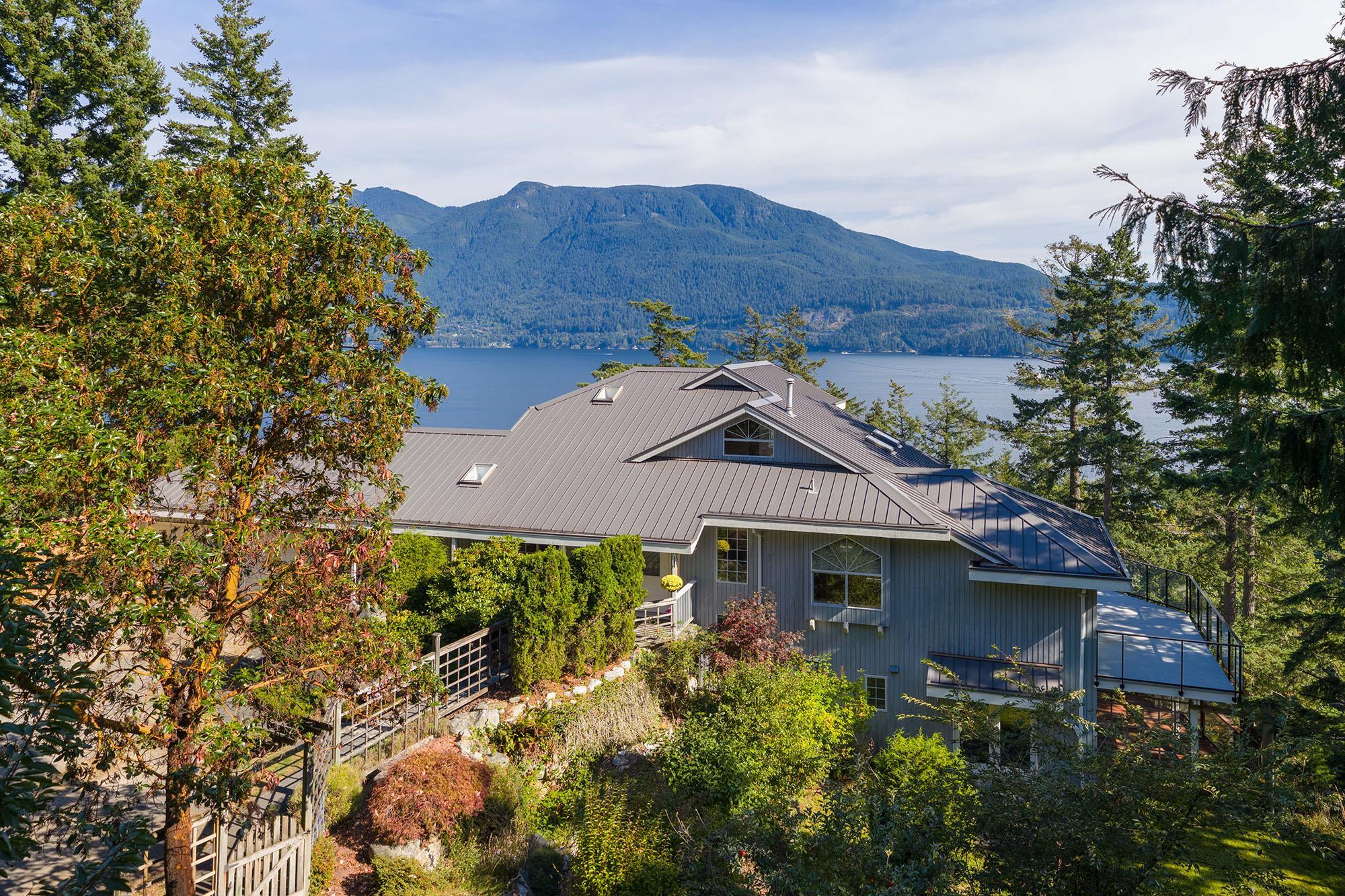252 Jason Road, Bowen Island, BC V0N 1G1