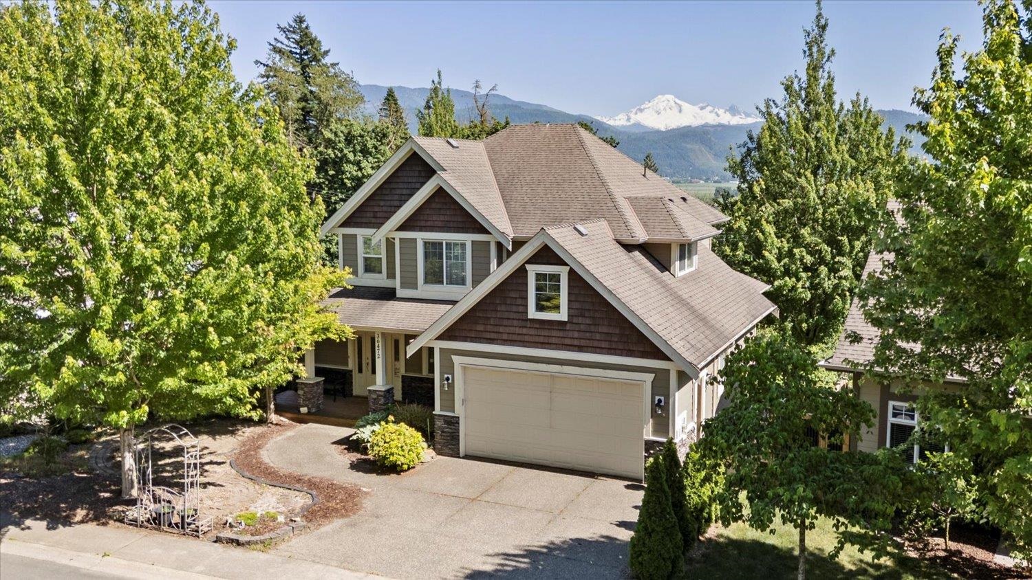 36472 Cardiff Place, Abbotsford, BC V3G 3G4