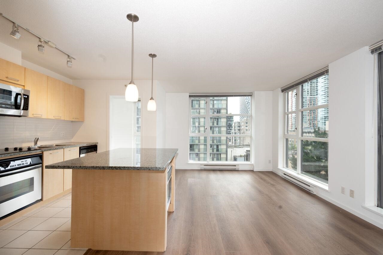 1199 Seymour Street #708, Vancouver, BC V6B 1K3
