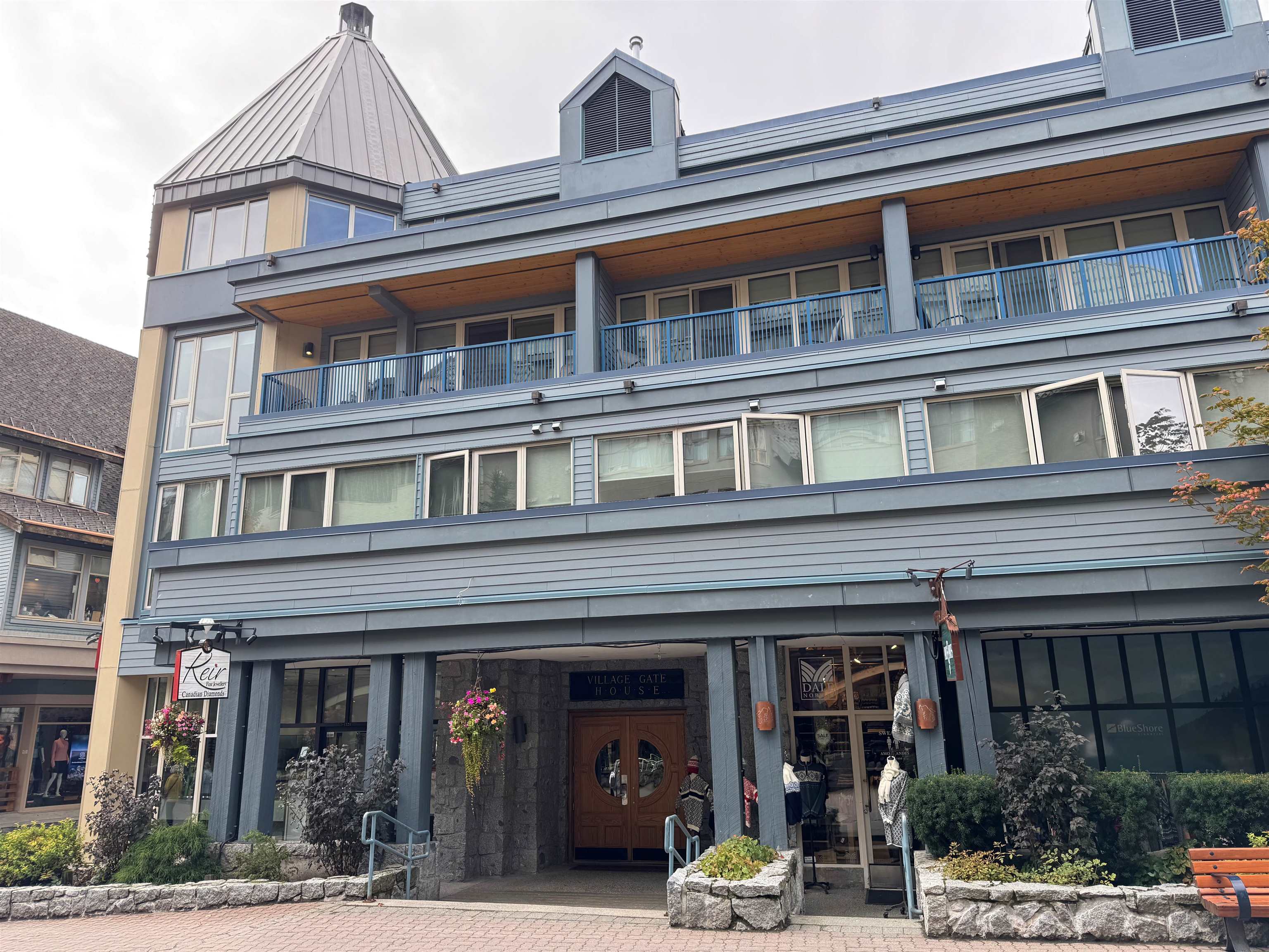 4321 Village Gate Boulevard #207, Whistler, BC V8E 1H3