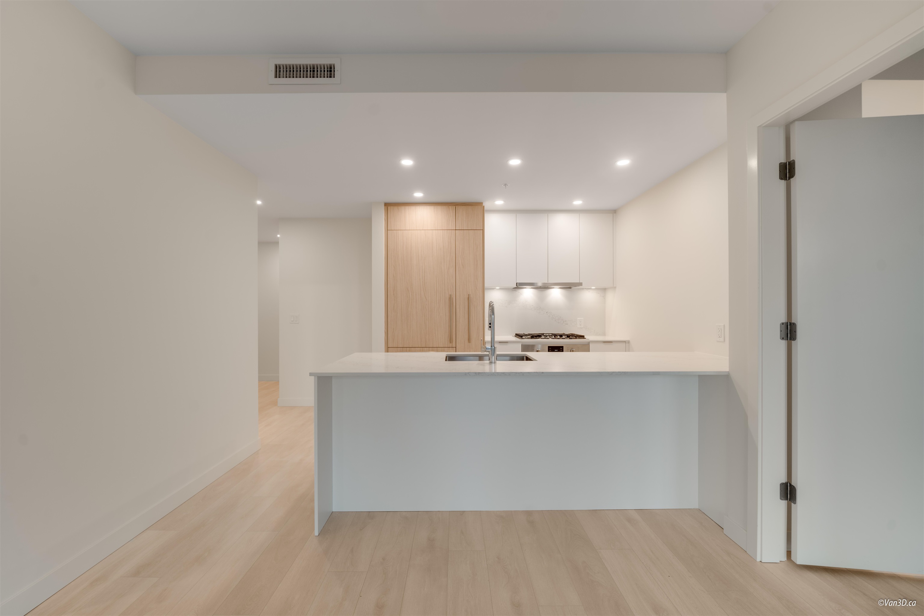 537 Cottonwood Ave #1407, Coquitlam, BC V3J 0S4