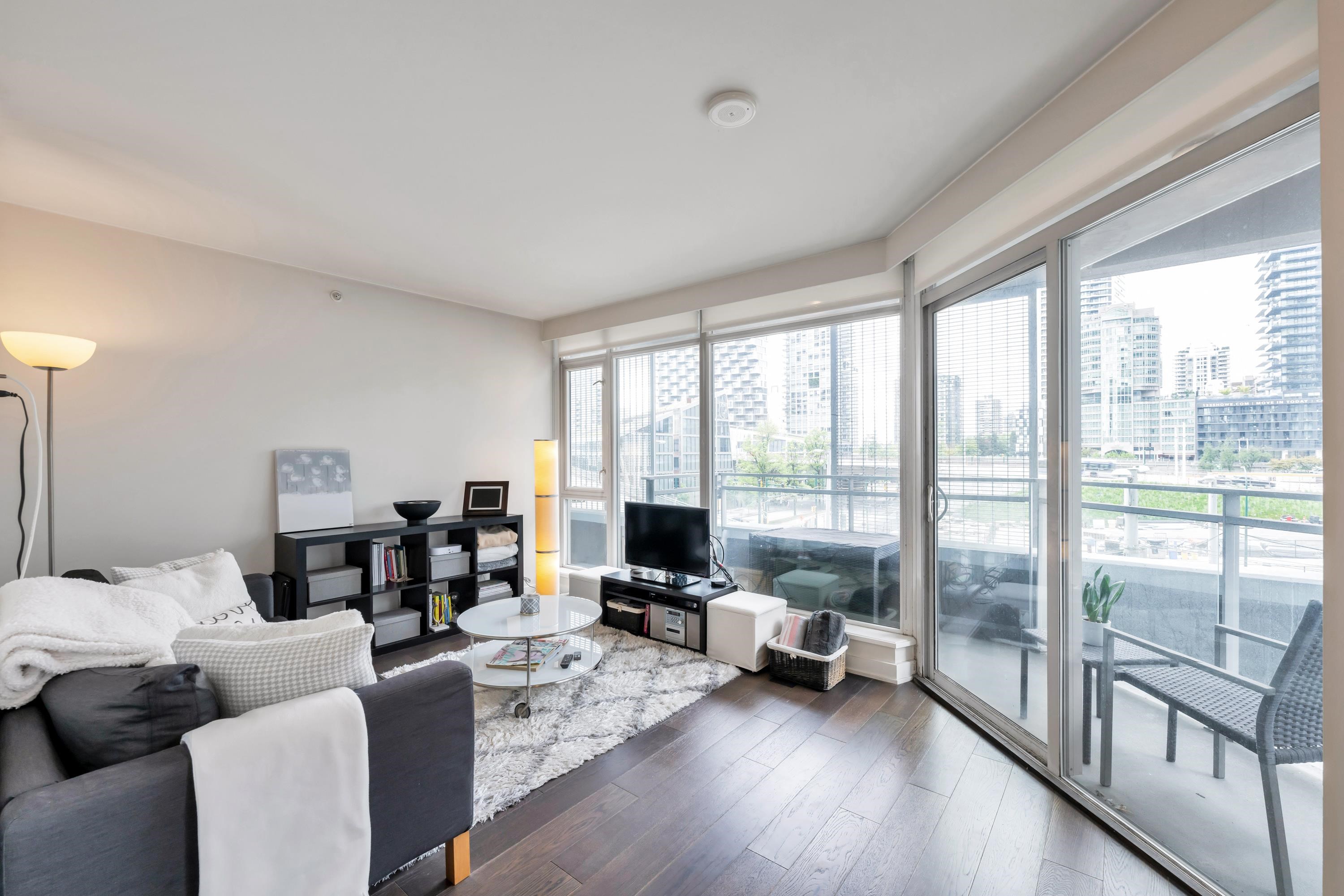 1372 Seymour Street #607, Vancouver, BC V6B 0L1