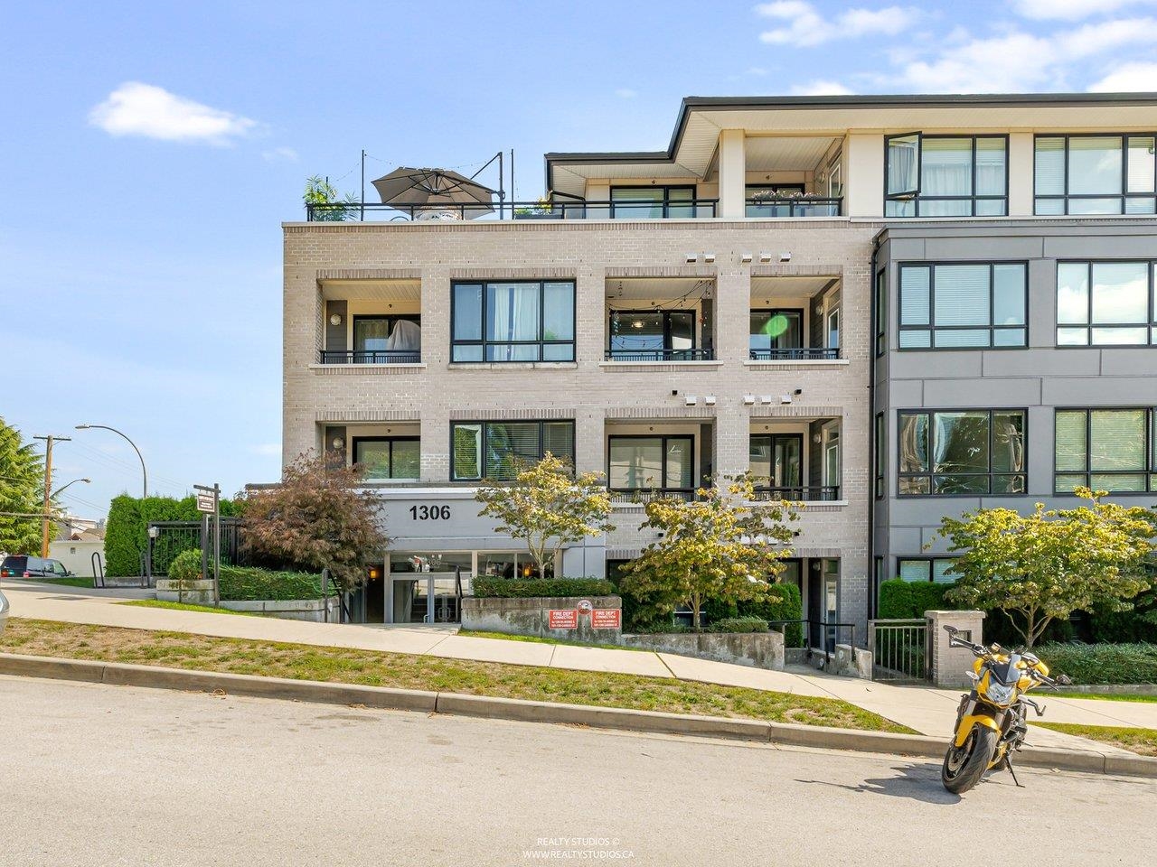 1306 5th Avenue, New Westminster, BC V3M 0K5