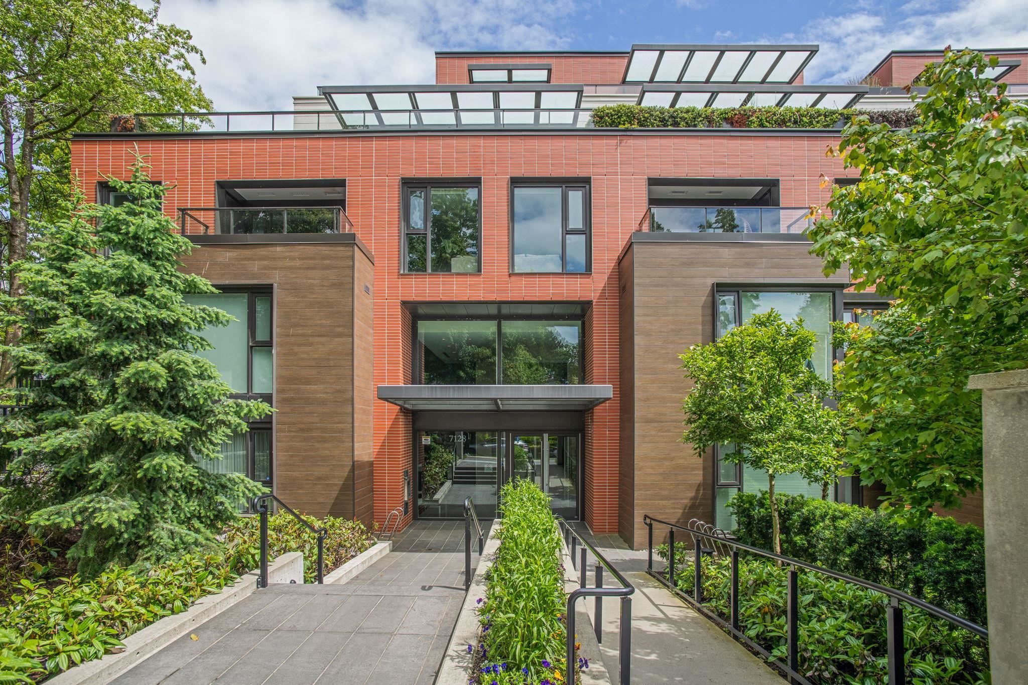 7128 Adera Street #304, Vancouver, BC V6P 0H6