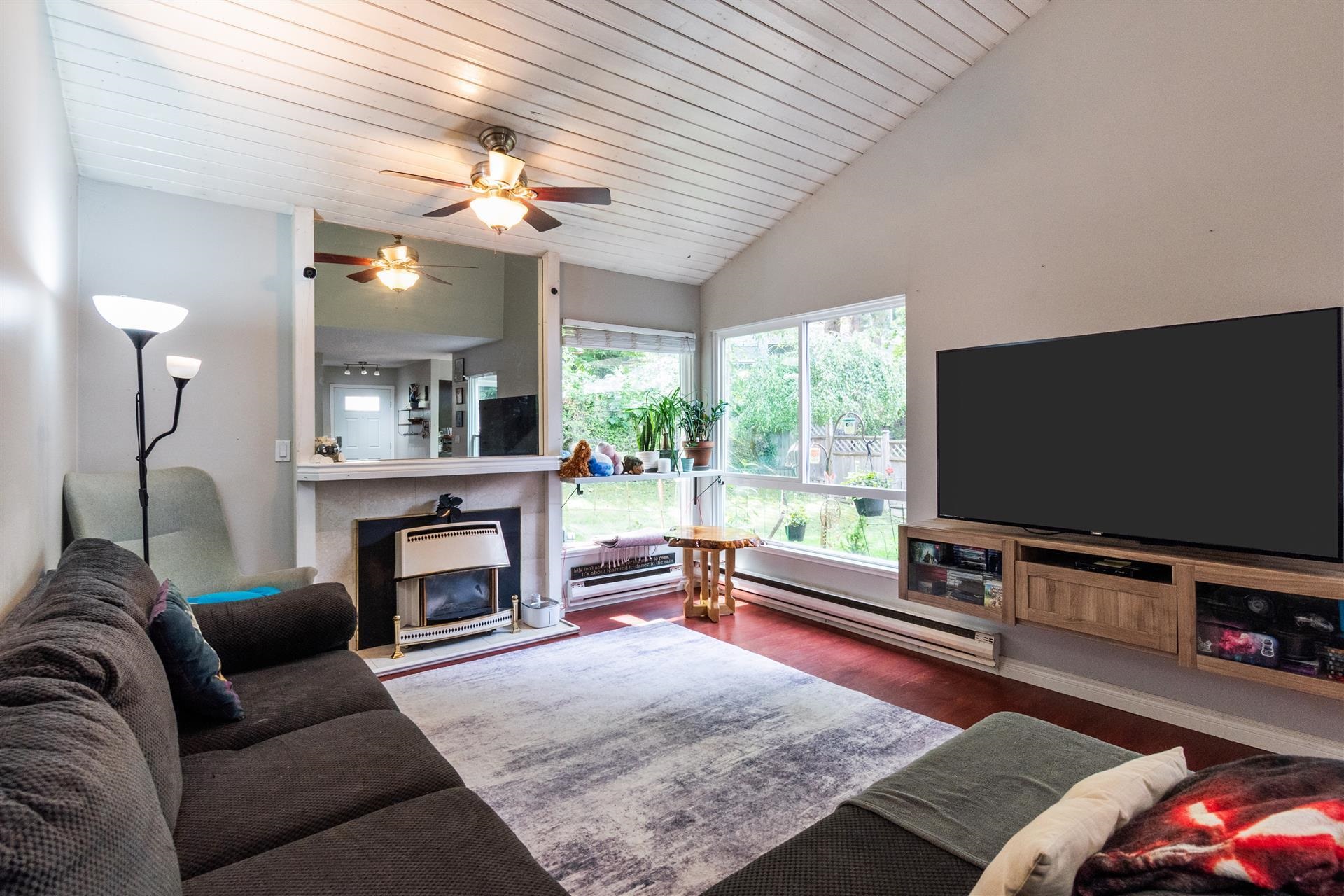 6217 Greenside Drive West, Surrey, BC V3S 5M8