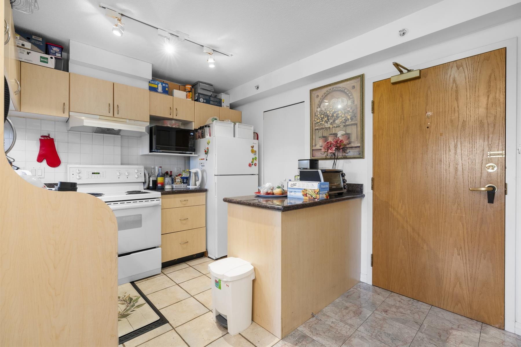 6611 Cooney Road #504, Richmond, BC V6Y 4C5