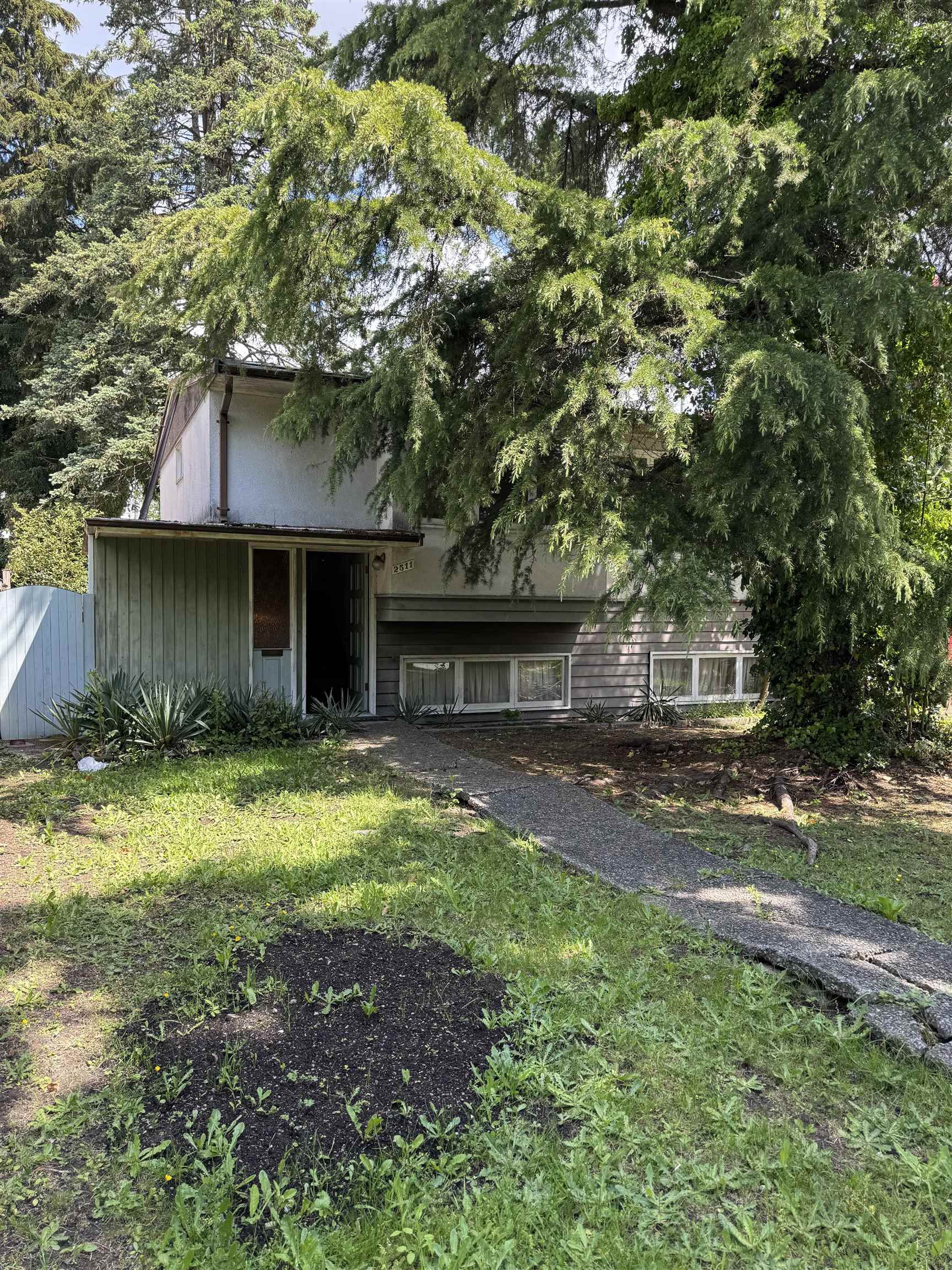 2511 Upland Drive, Vancouver, BC V5S 2B6