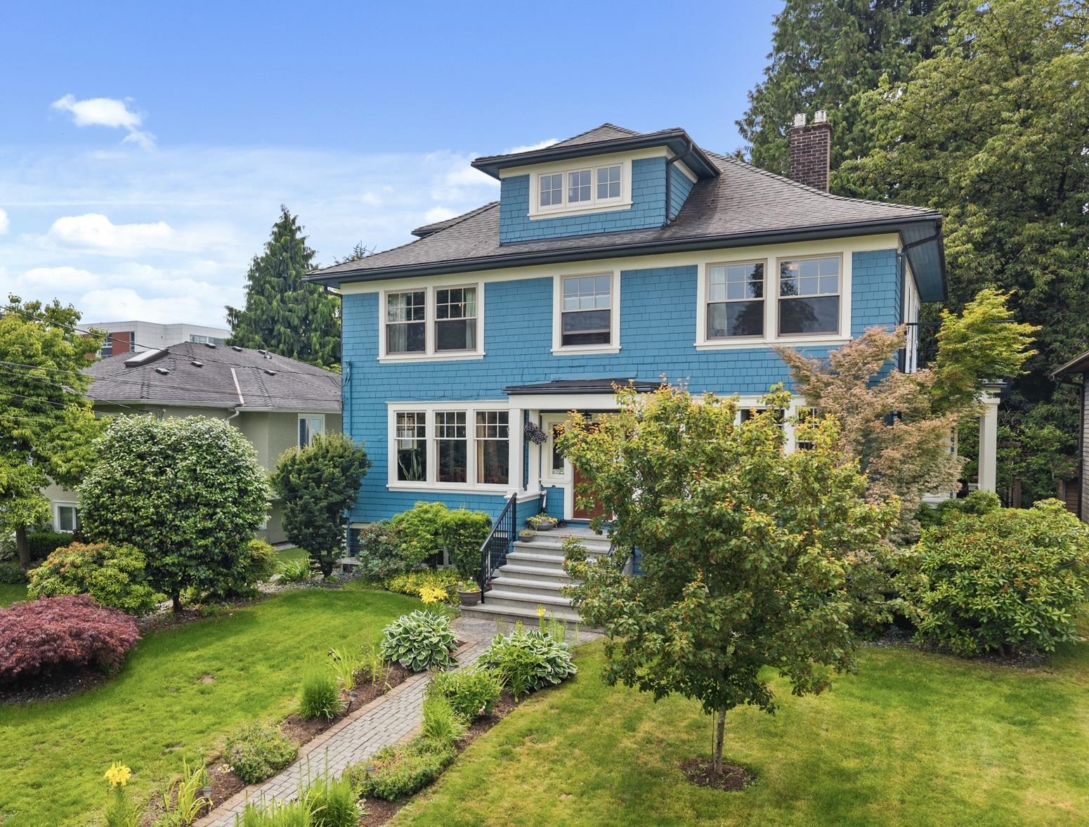 922 5th Street, New Westminster, BC V3L 2Y4