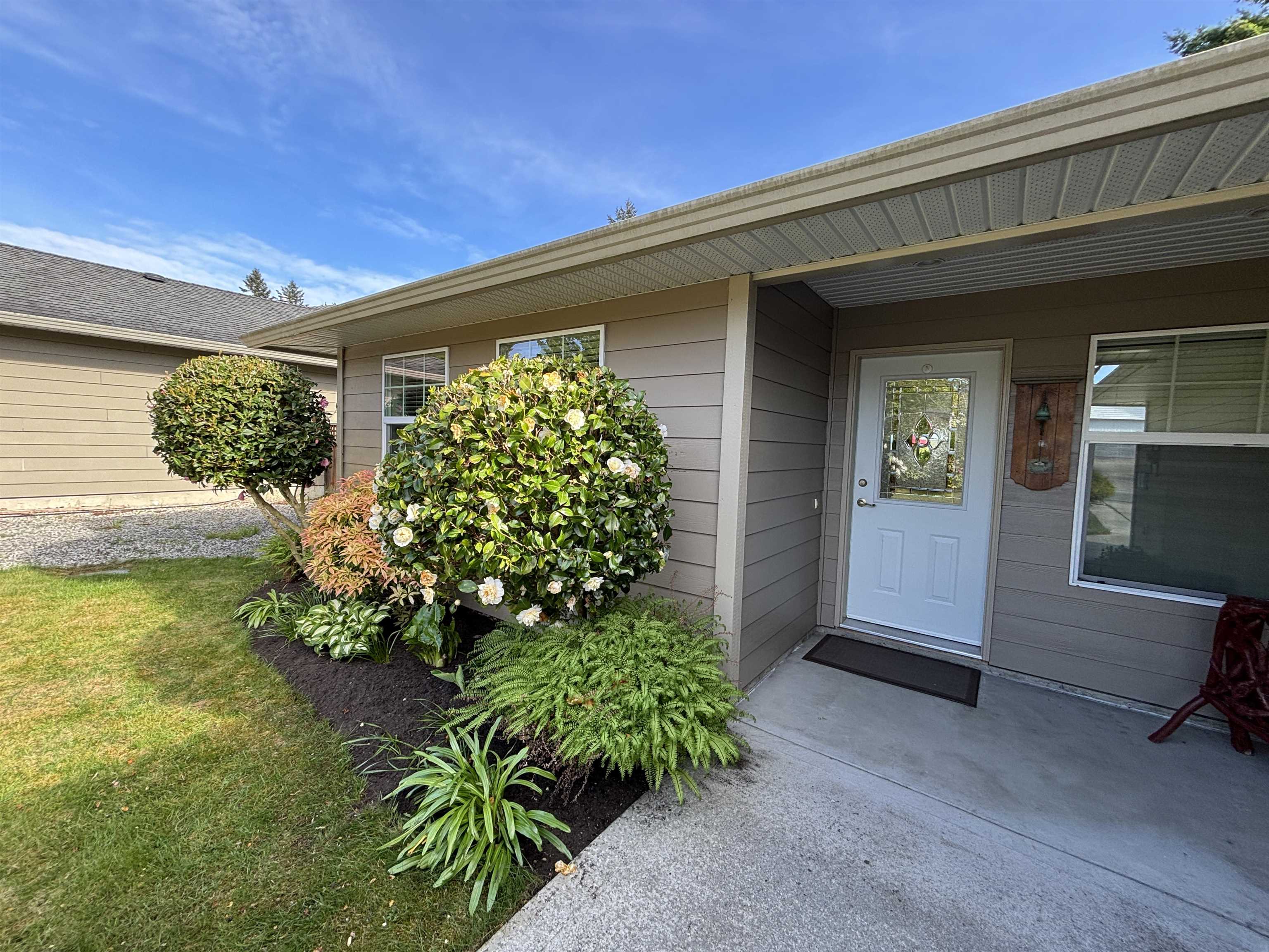 6383 Oracle Rd, Sechelt, BC V7Z 0R8