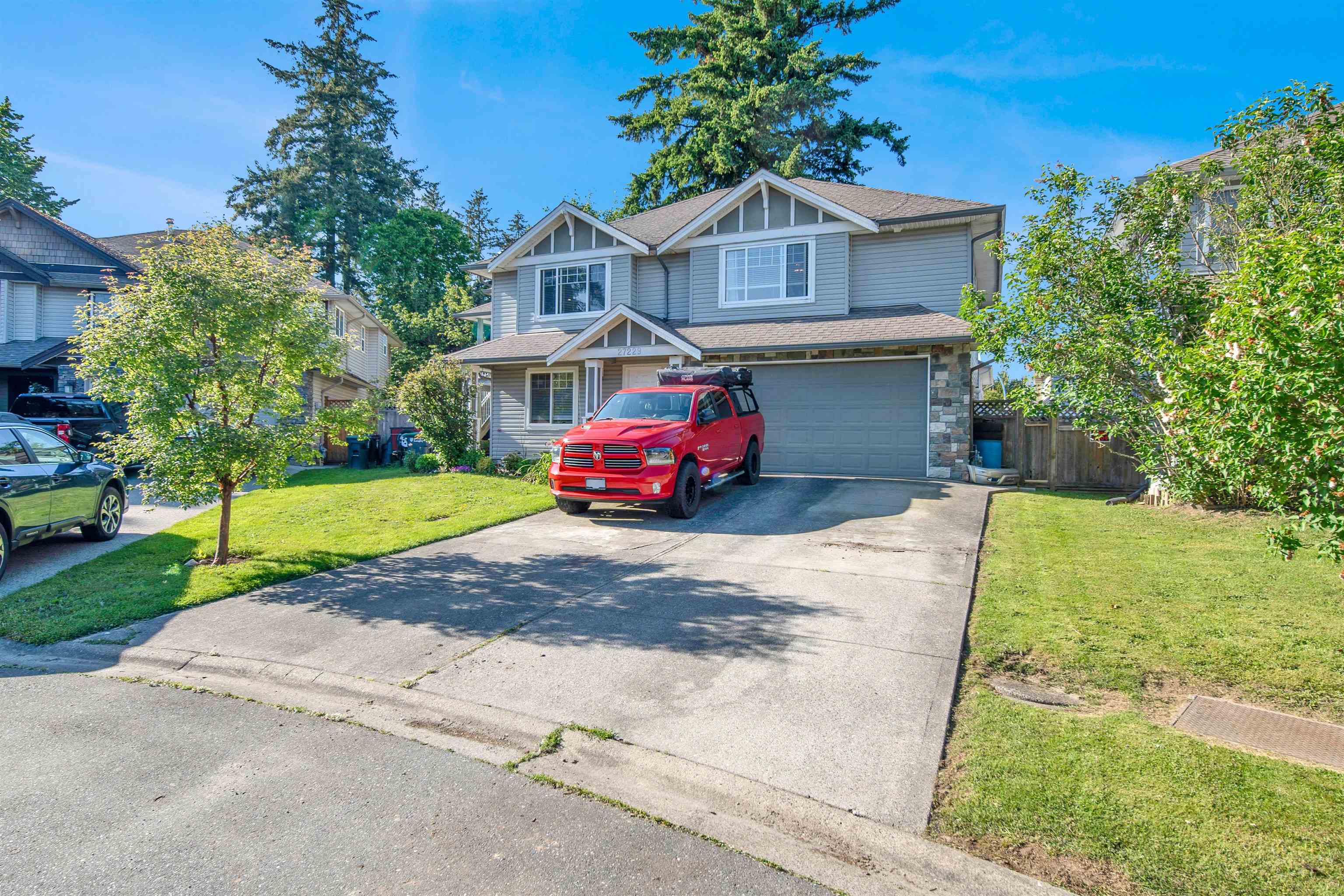 27 Avenue, Langley, BC V4W 3Y8