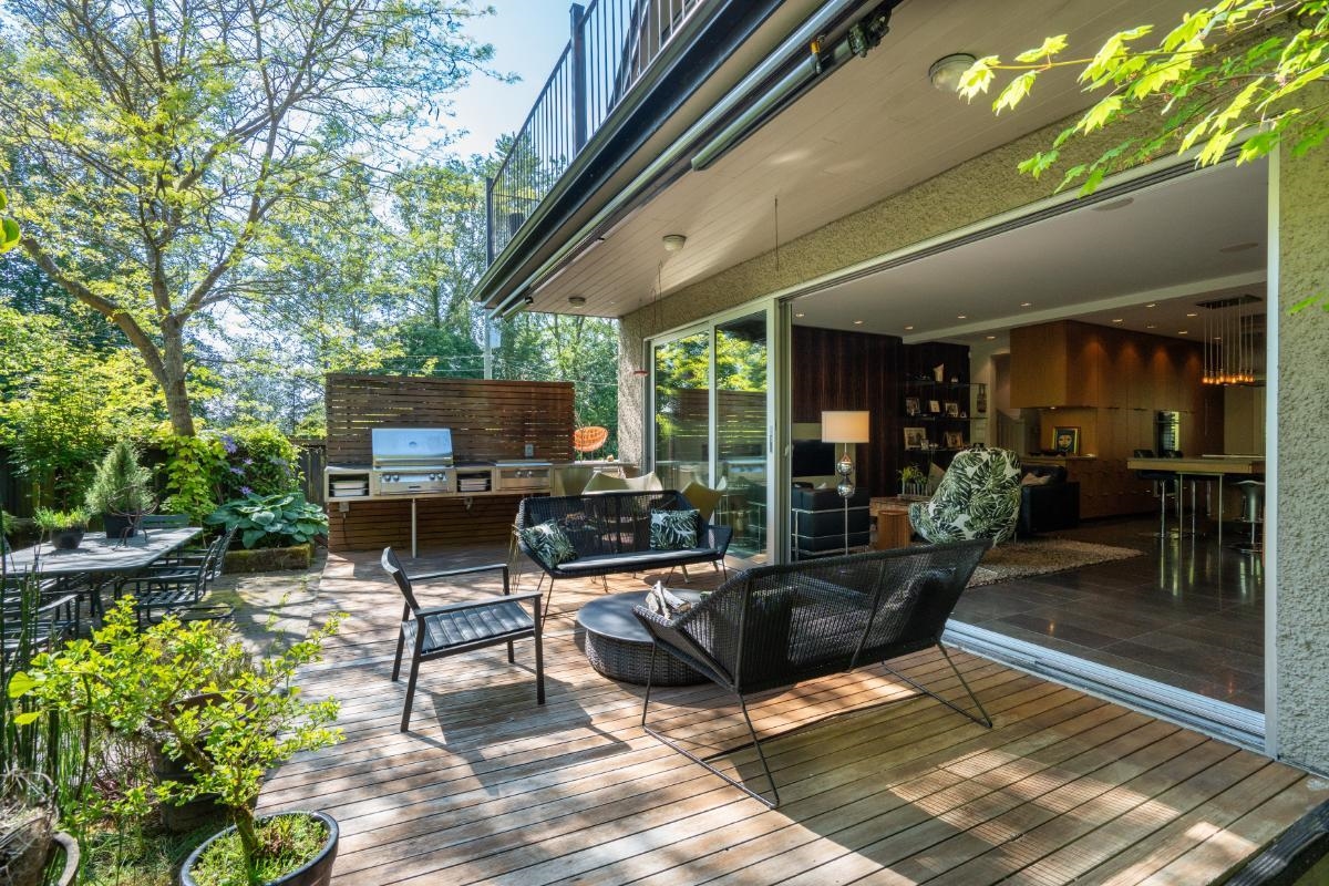 1850 West 30th Avenue, Vancouver, BC V6J 3A3