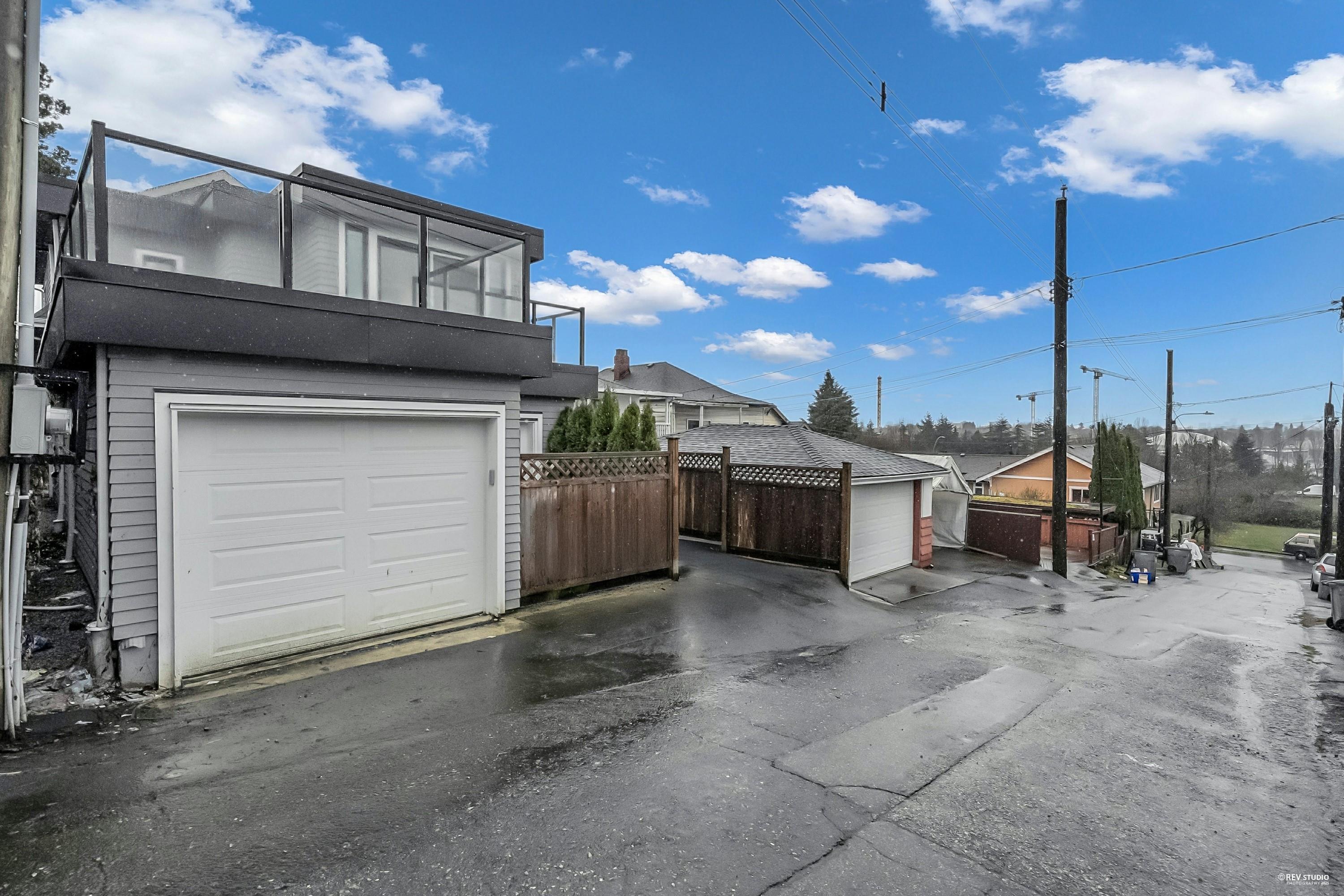 3429 Dundas Street, Vancouver, BC V5K 1R9