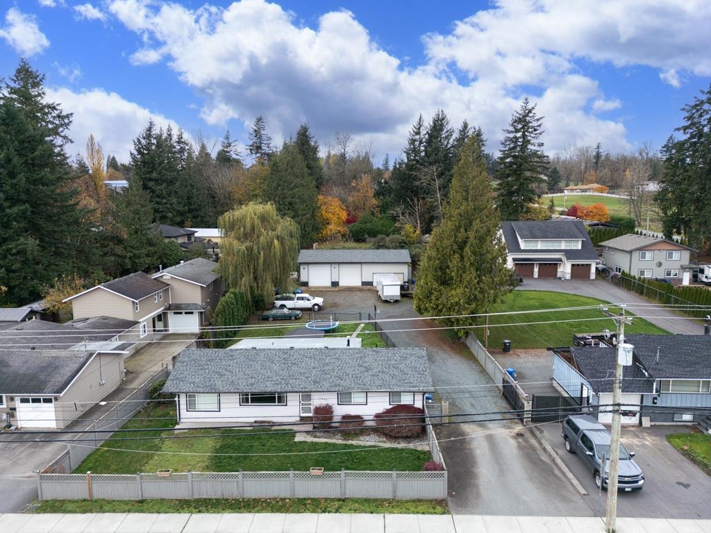 2561 Ross Road, Abbotsford, BC V4X 1J3