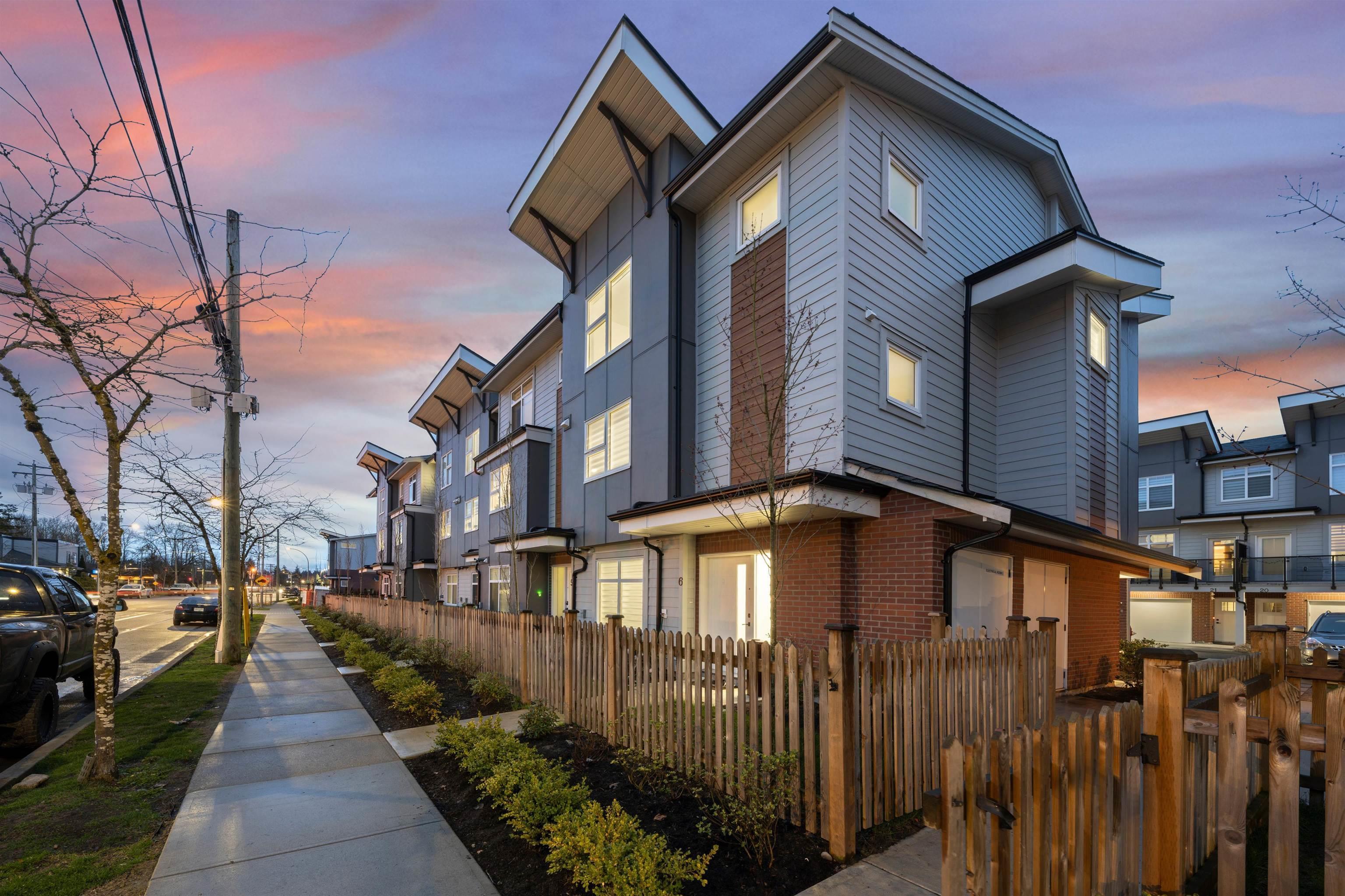 22334 48 Avenue #6, Langley, BC V3A 3N5