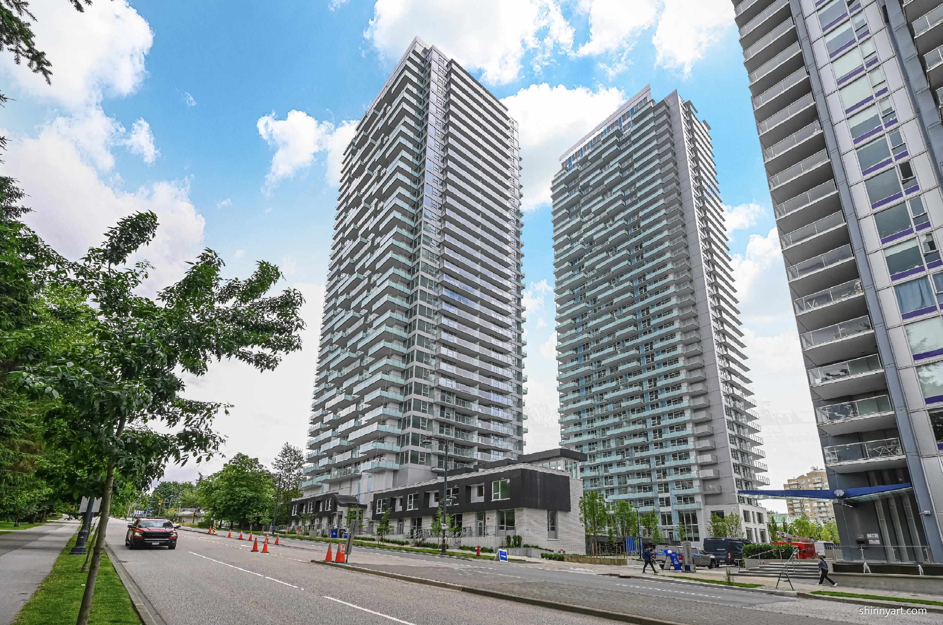 13768 100 Ave #708, Surrey, BC V3T 0V2