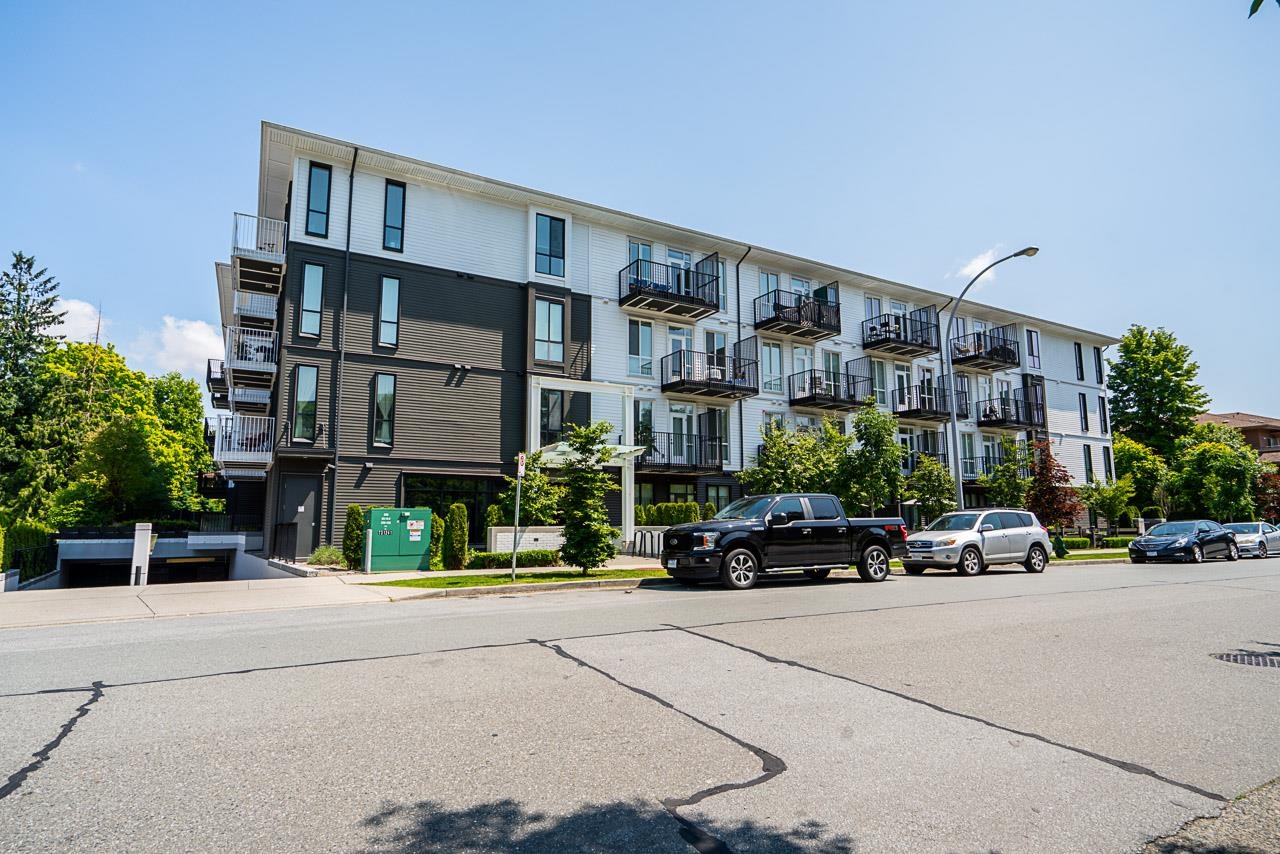 10168 149 Street #405, Surrey, BC V3R 0E9