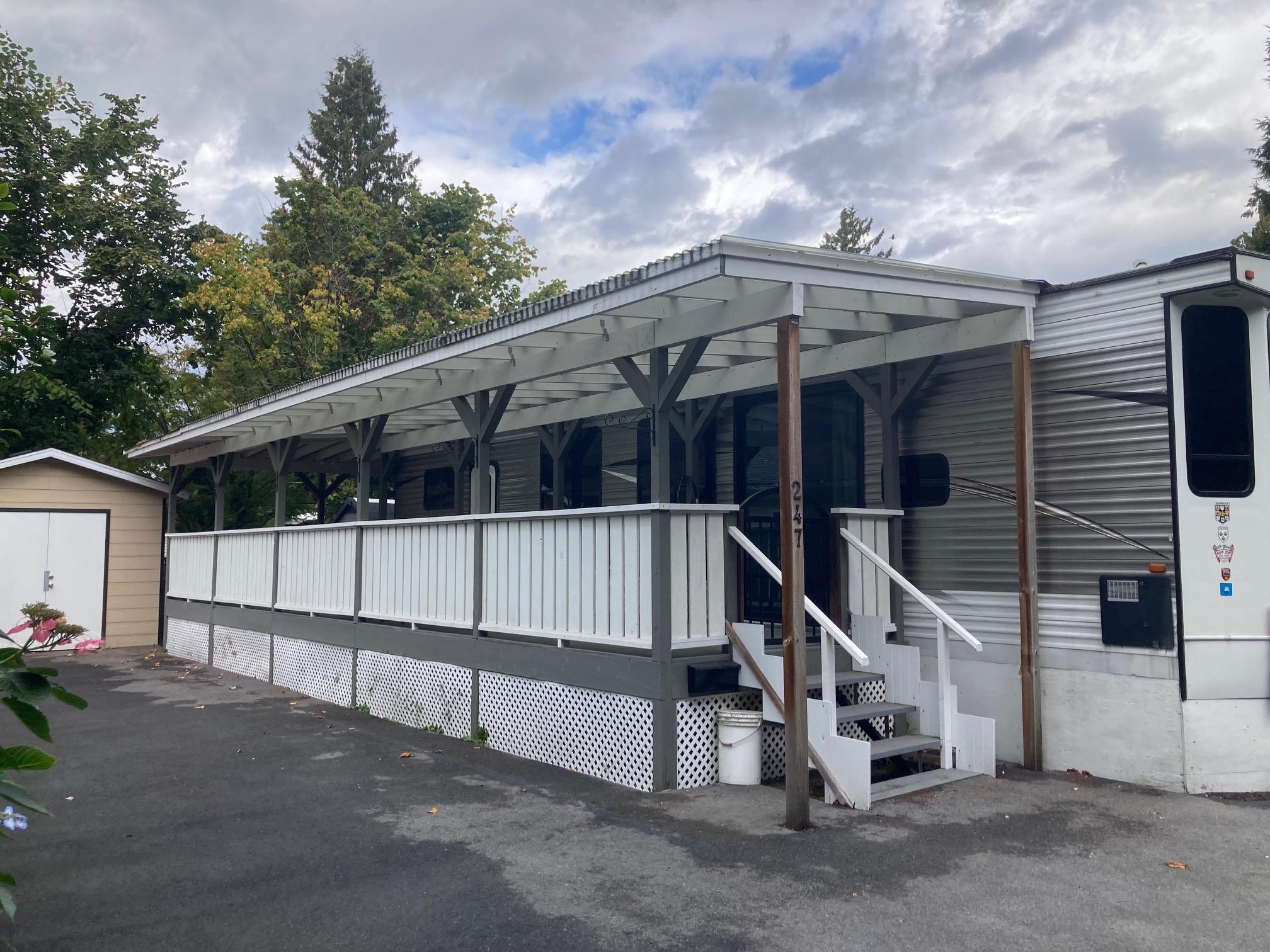 247 Tomahawk Avenue, West Vancouver, BC V7P 1C4