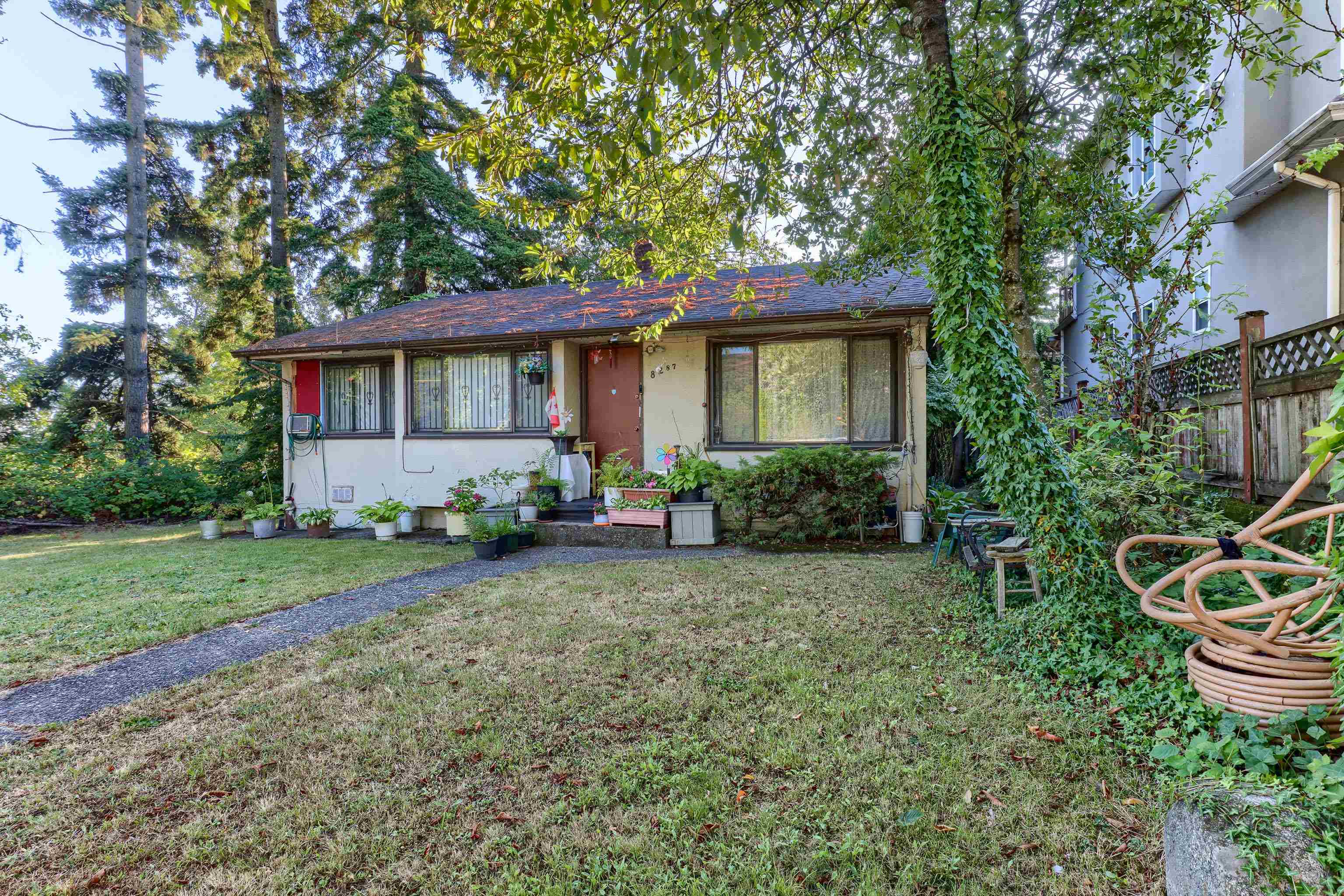 8287 Victoria Drive, Vancouver, BC V5P 4A7