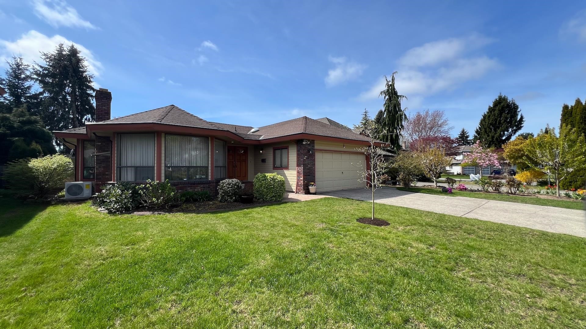 20a Avenue, Surrey, BC V4A 8G2
