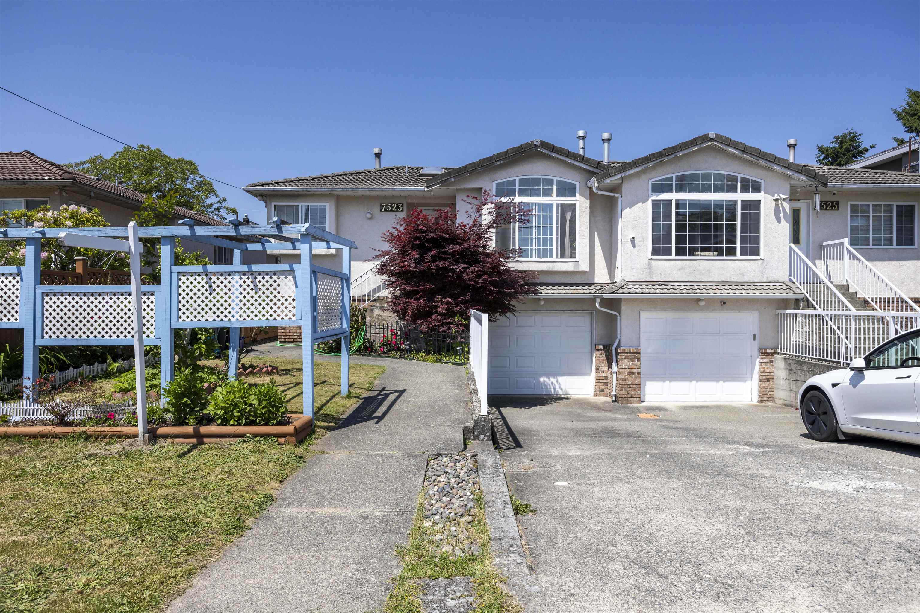 17th Avenue, Burnaby, BC V3N 1L6