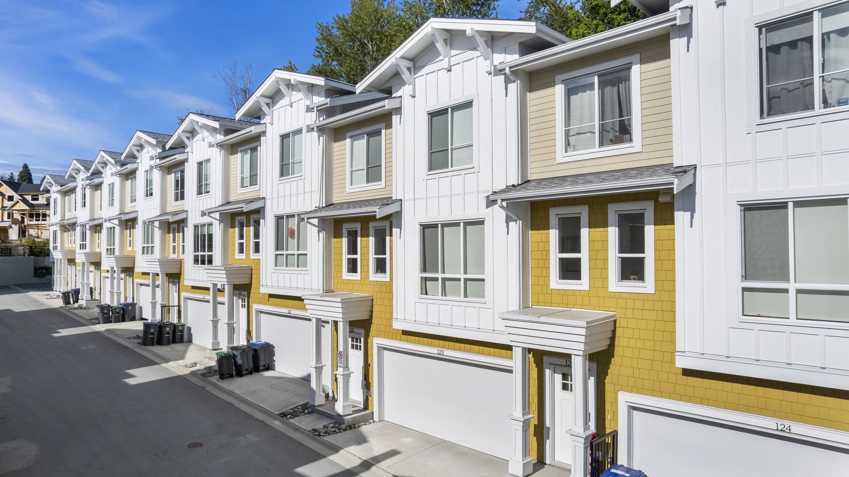 16561 17a Avenue #123, Surrey, BC V3Z 1J3