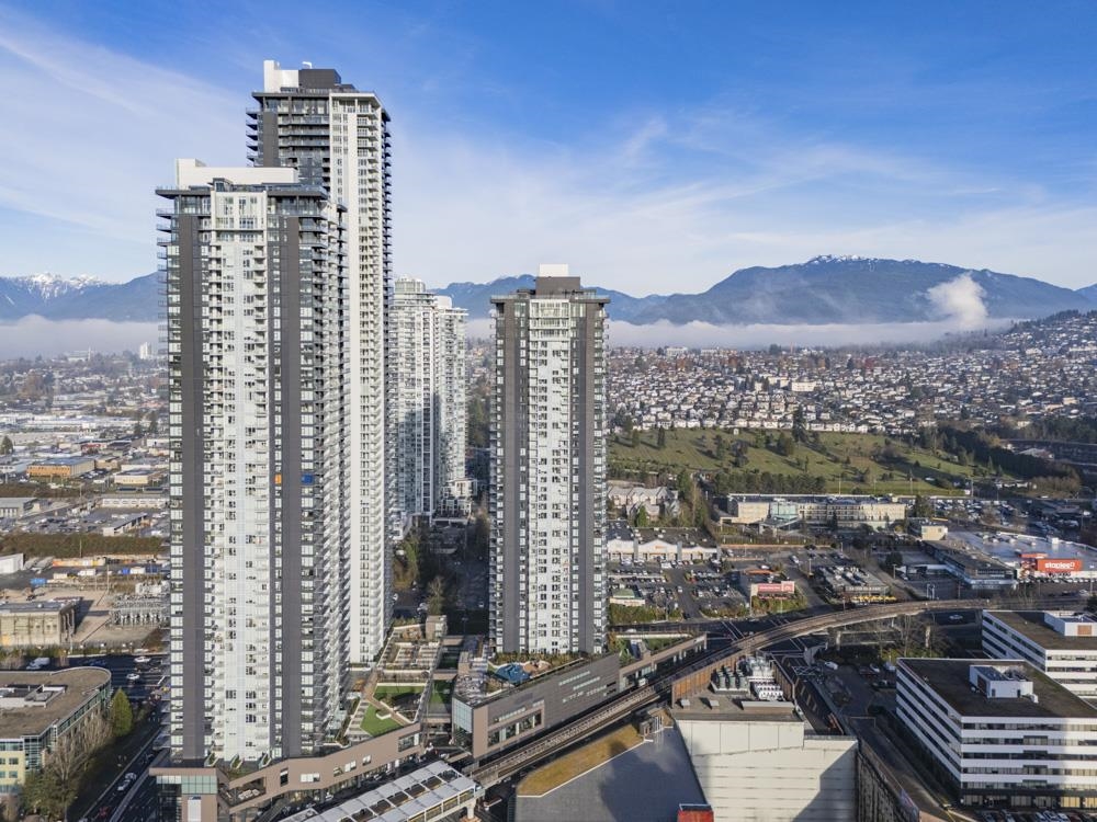 4168 Lougheed Hwy #1004, Burnaby, BC V5C 0N9