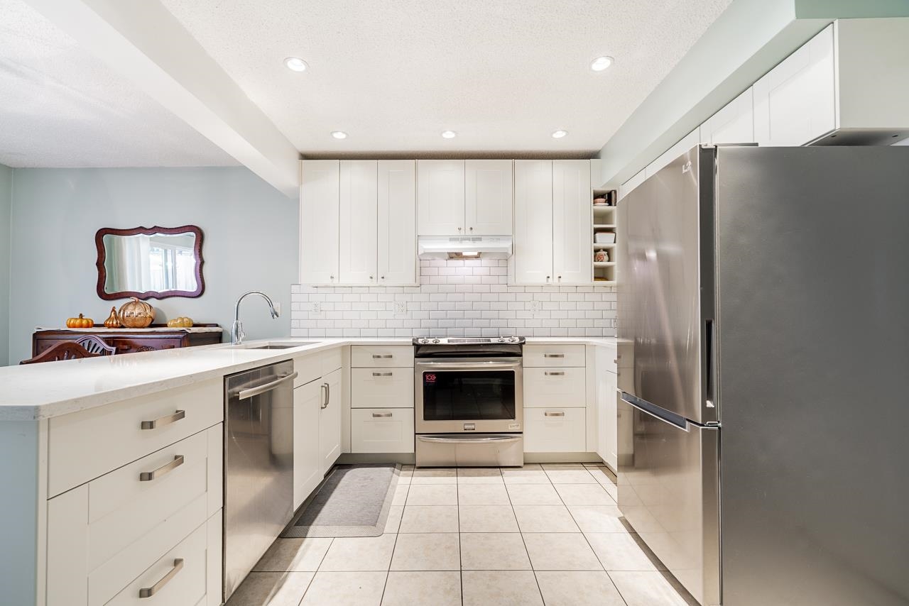 250 Balmoral Place, Port Moody, BC V3H 4B9