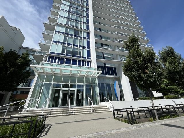 5051 Imperial Street #1104, Burnaby, BC V5J 0J3