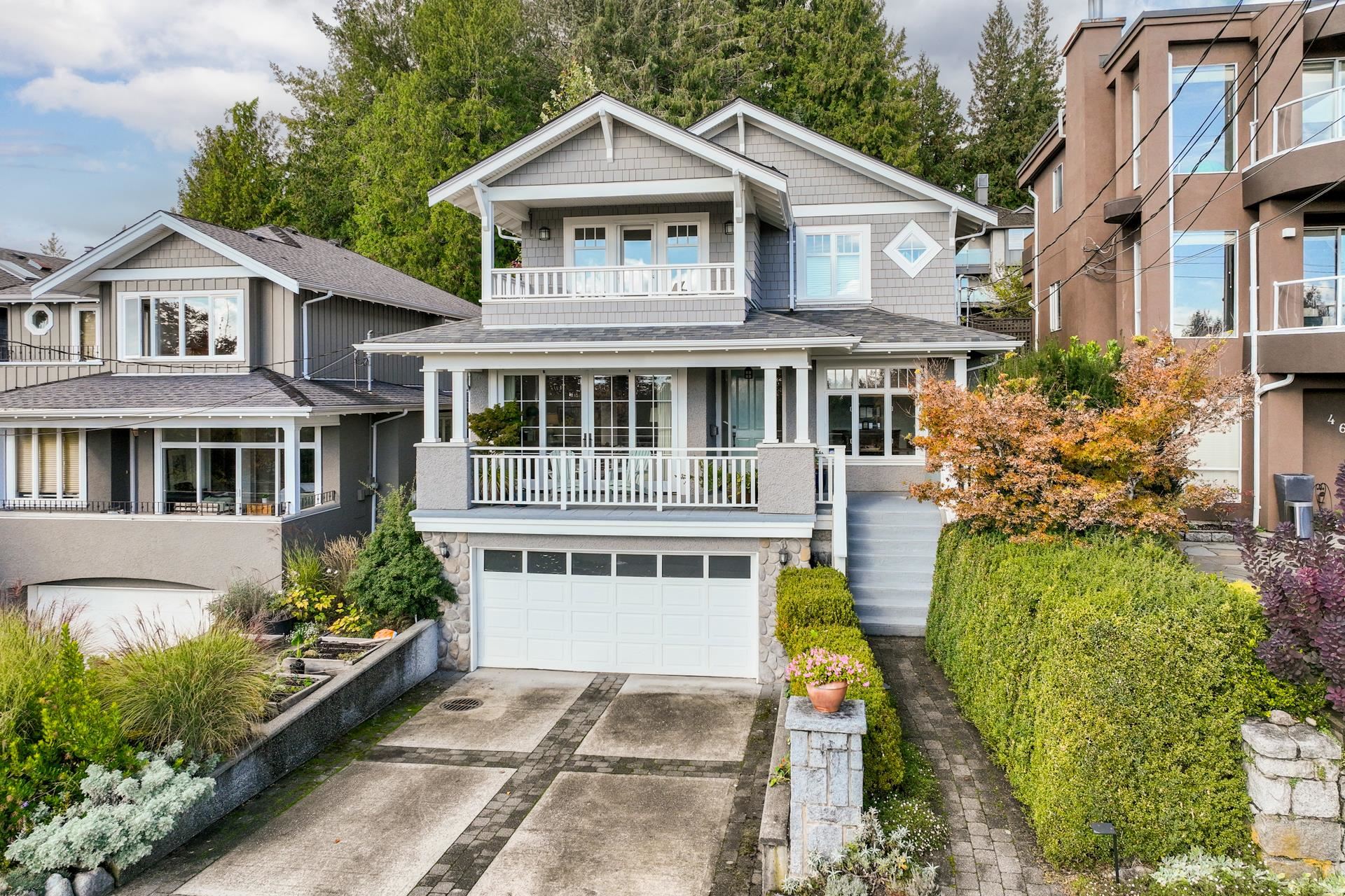 458 21st Street East, North Vancouver, BC V7L 3C2