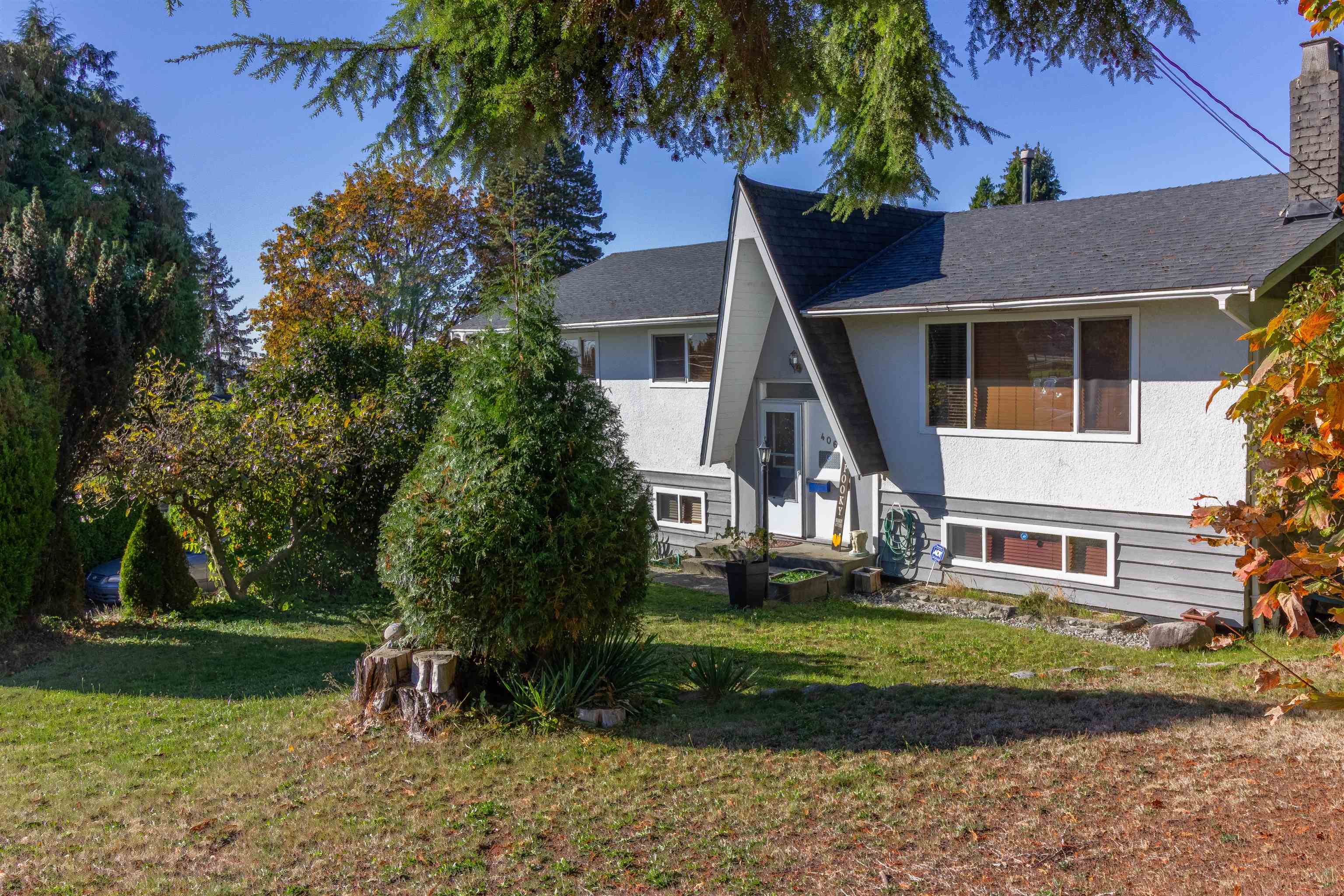 406 Schoolhouse Street, Coquitlam, BC V3K 4Y6