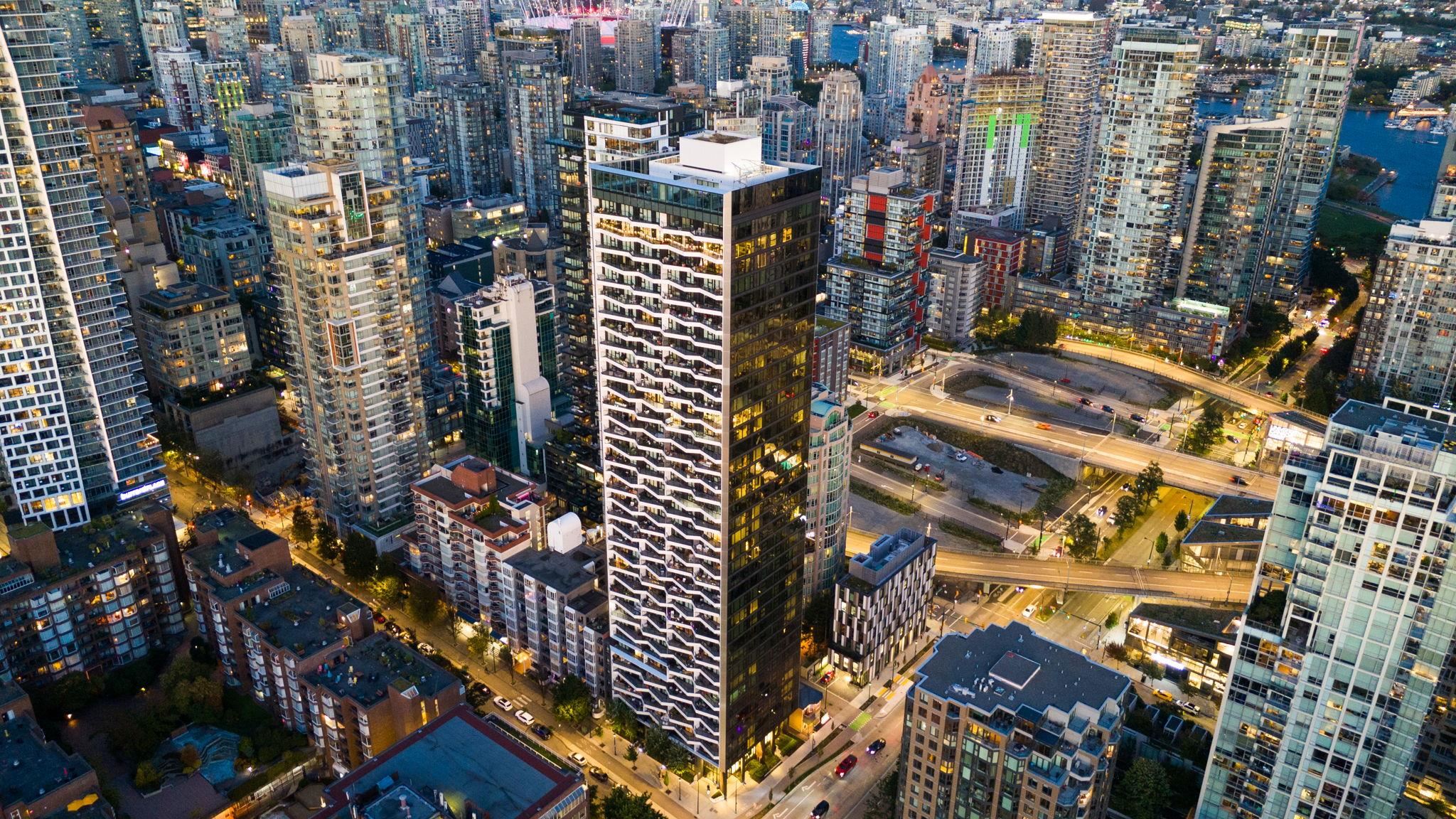 889 Pacific Street #2703, Vancouver, BC V6E 4H1