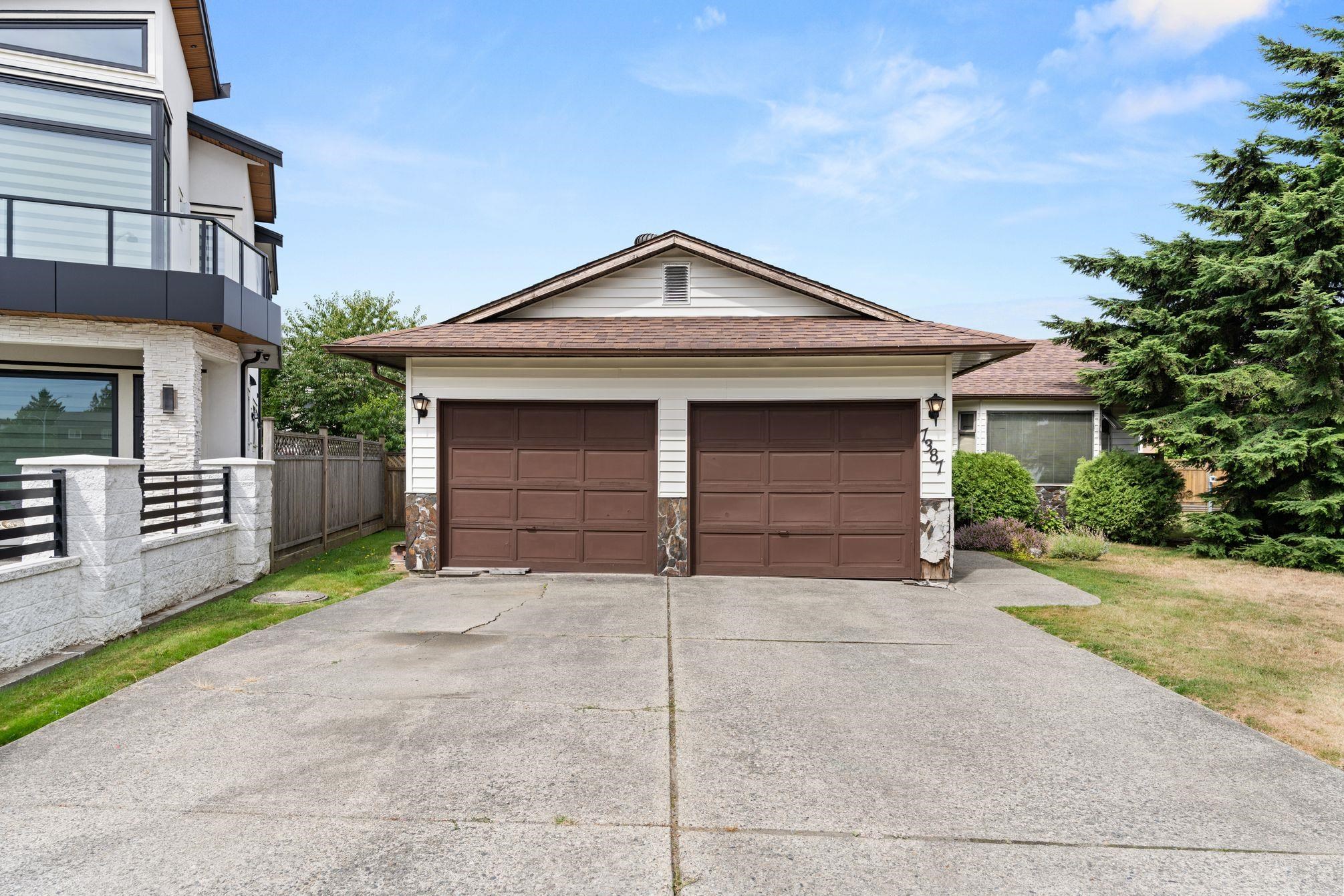 131a Street, Surrey, BC V3W 8V5