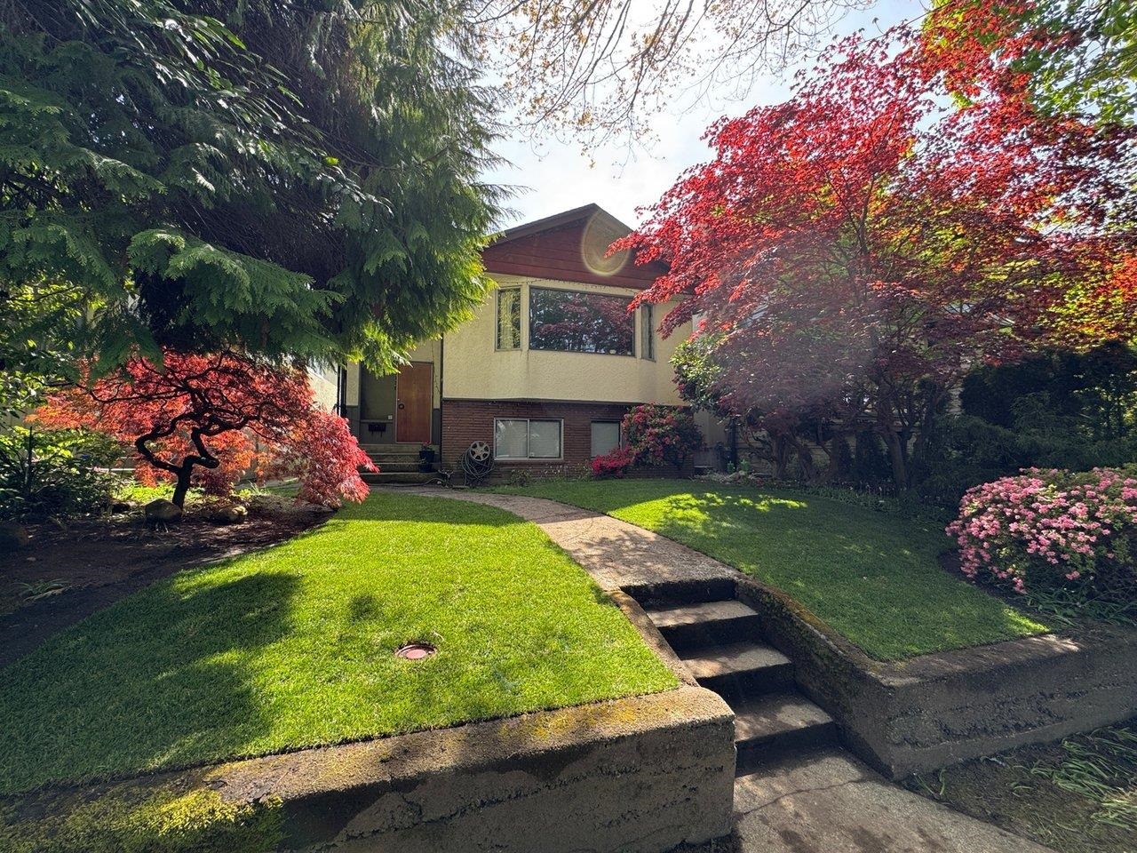 4378 West 11th Avenue, Vancouver, BC V6R 2M1