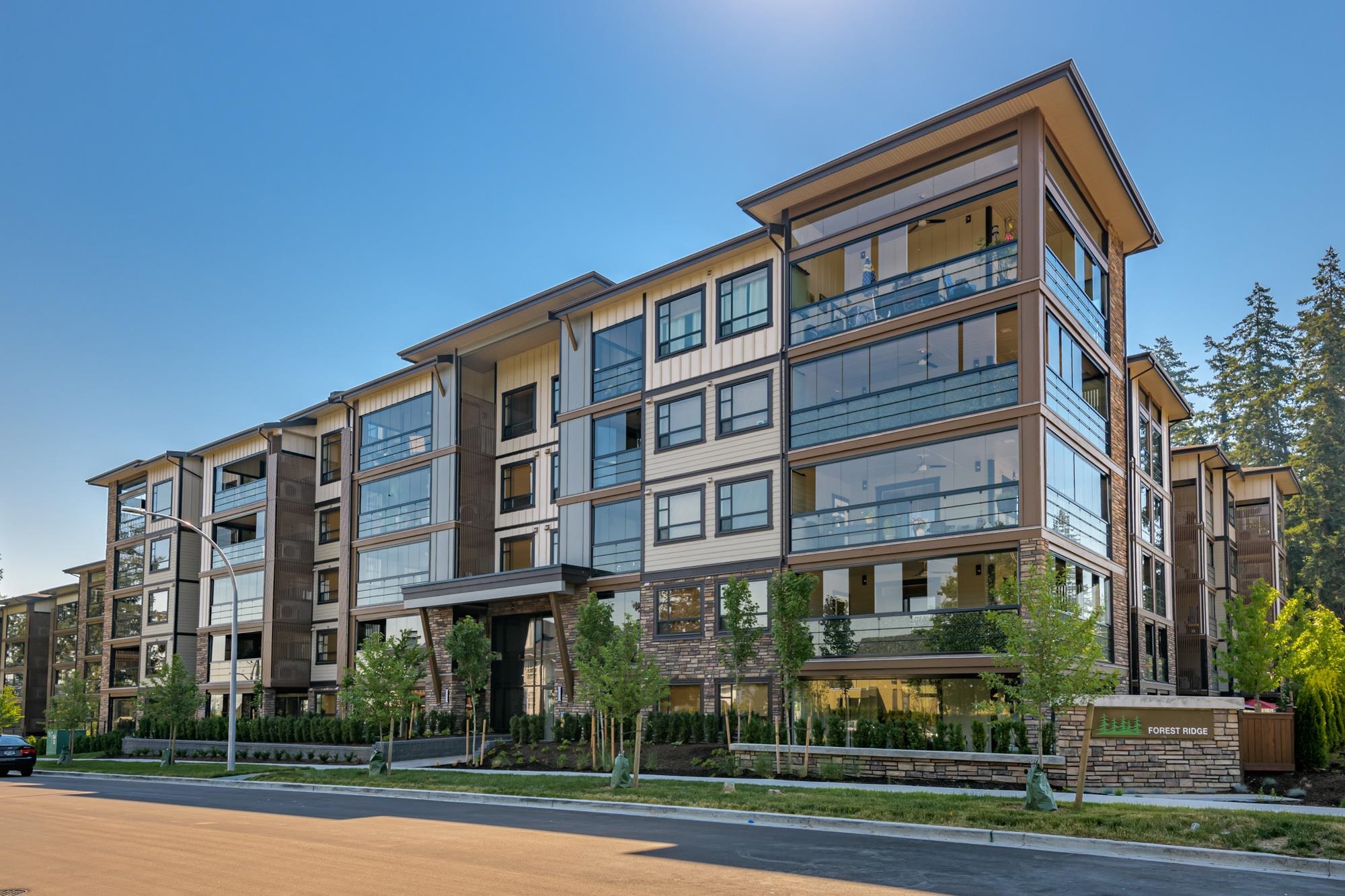 14588 Mcdougall Drive #307, Surrey, BC V4P 0H1