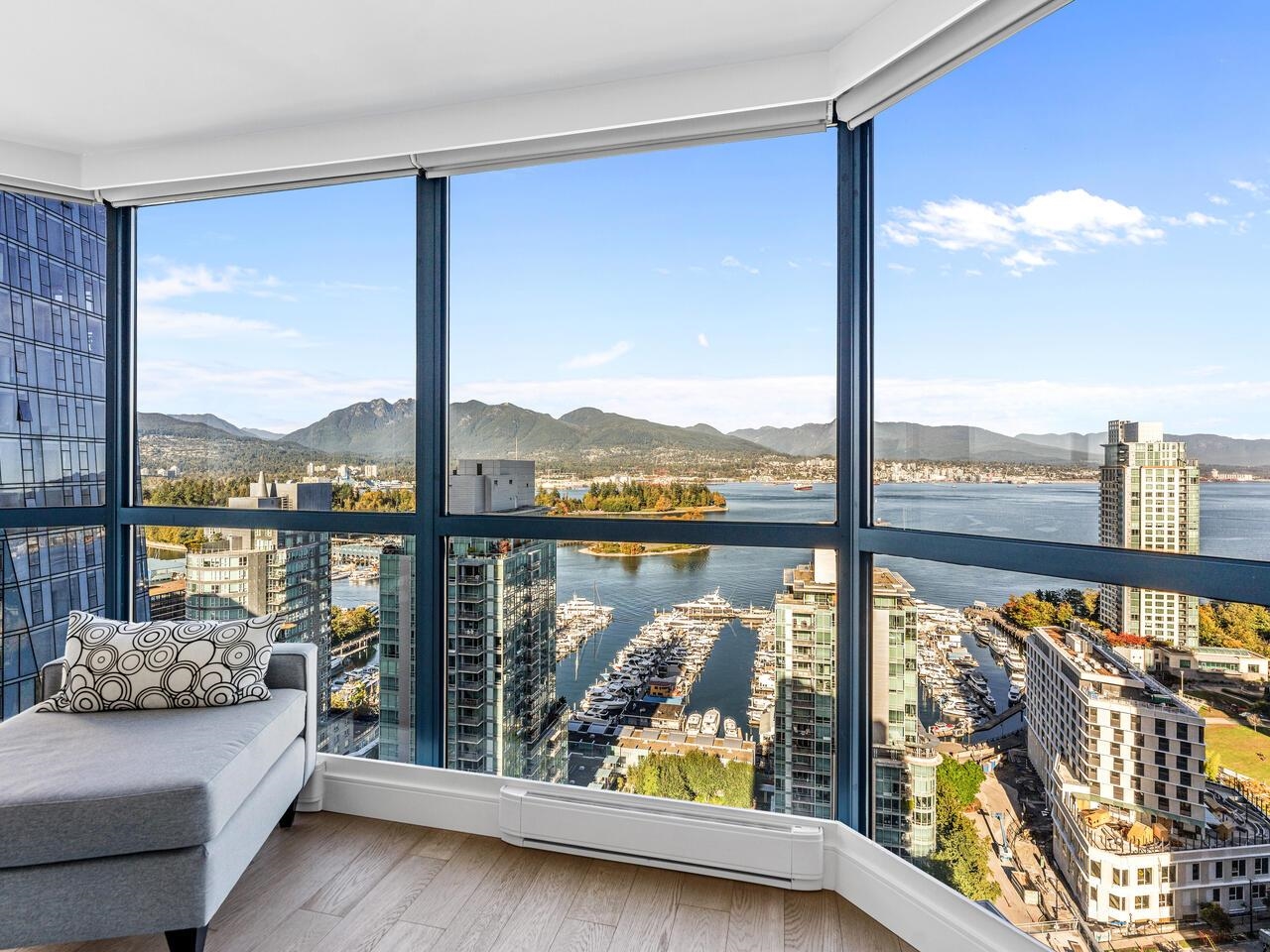 1415 West Georgia Street #2302, Vancouver, BC V6G 3C8