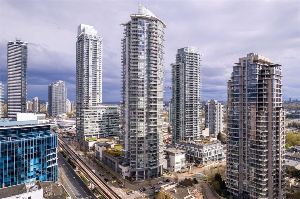 2008 Rosser Avenue #809, Burnaby, BC V5C 0H8
