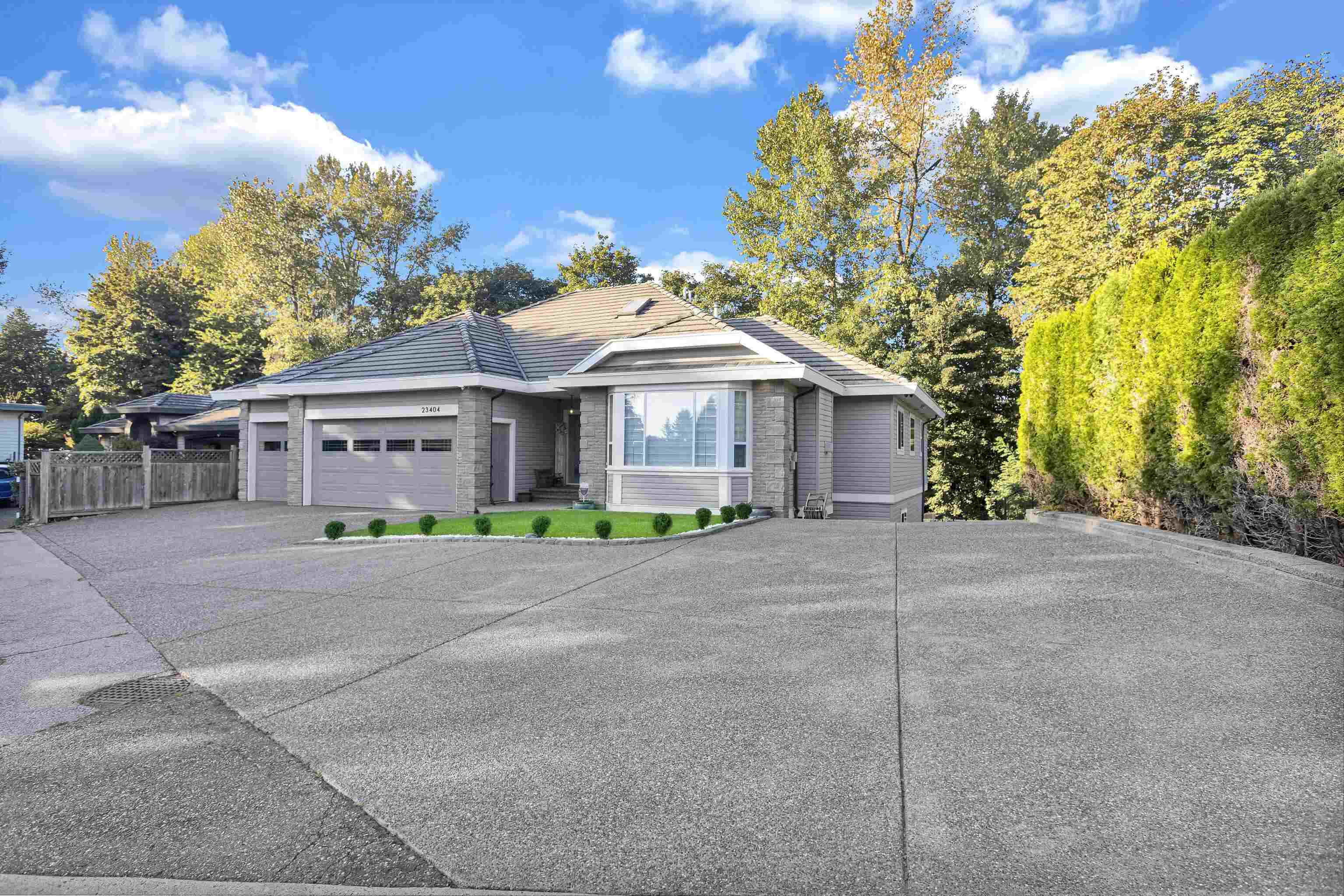 23404 Tamarack Lane, Maple Ridge, BC V2W 1A8