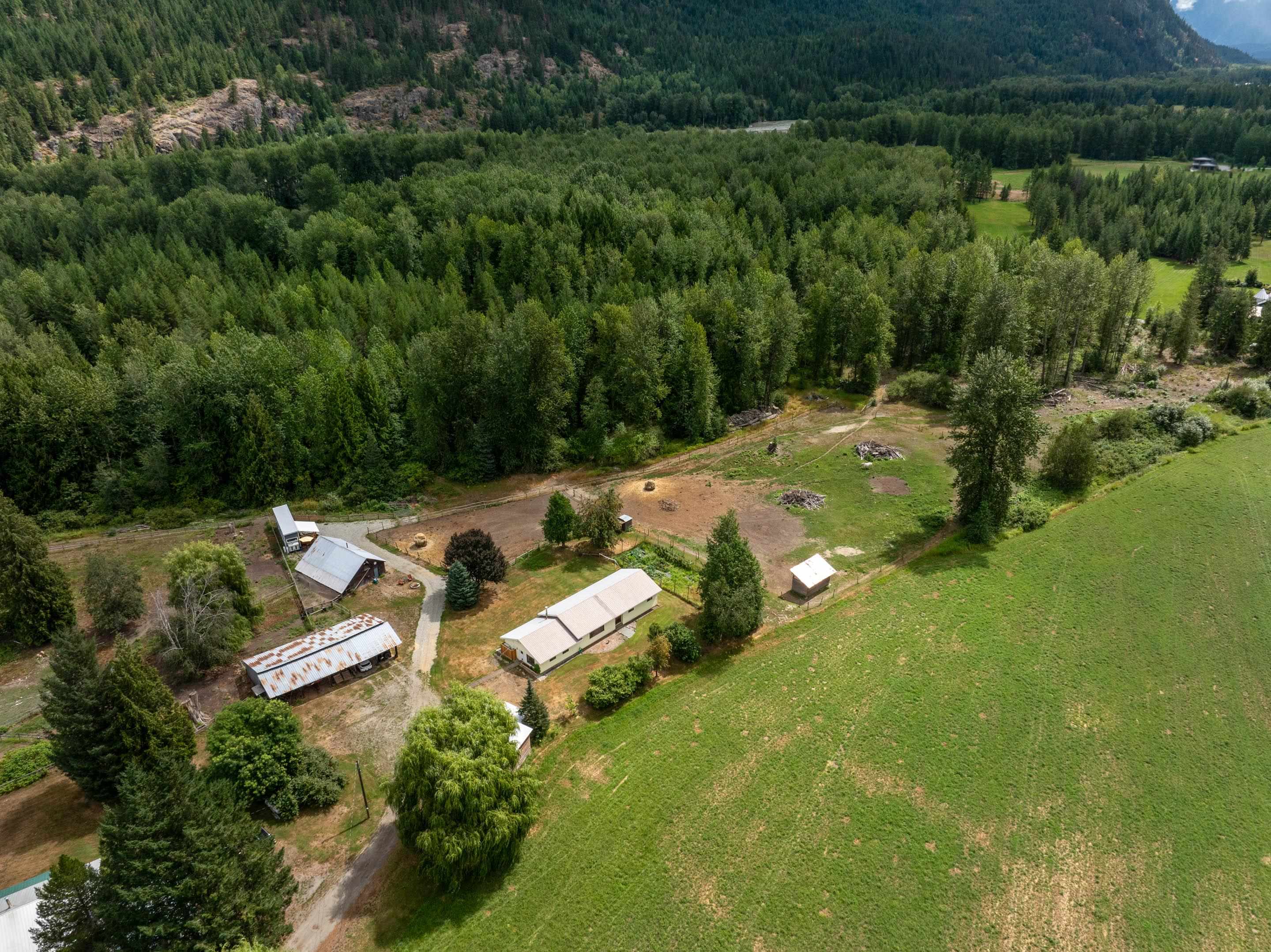 8988 Pemberton Meadows Road, Pemberton, BC V0N 2L2