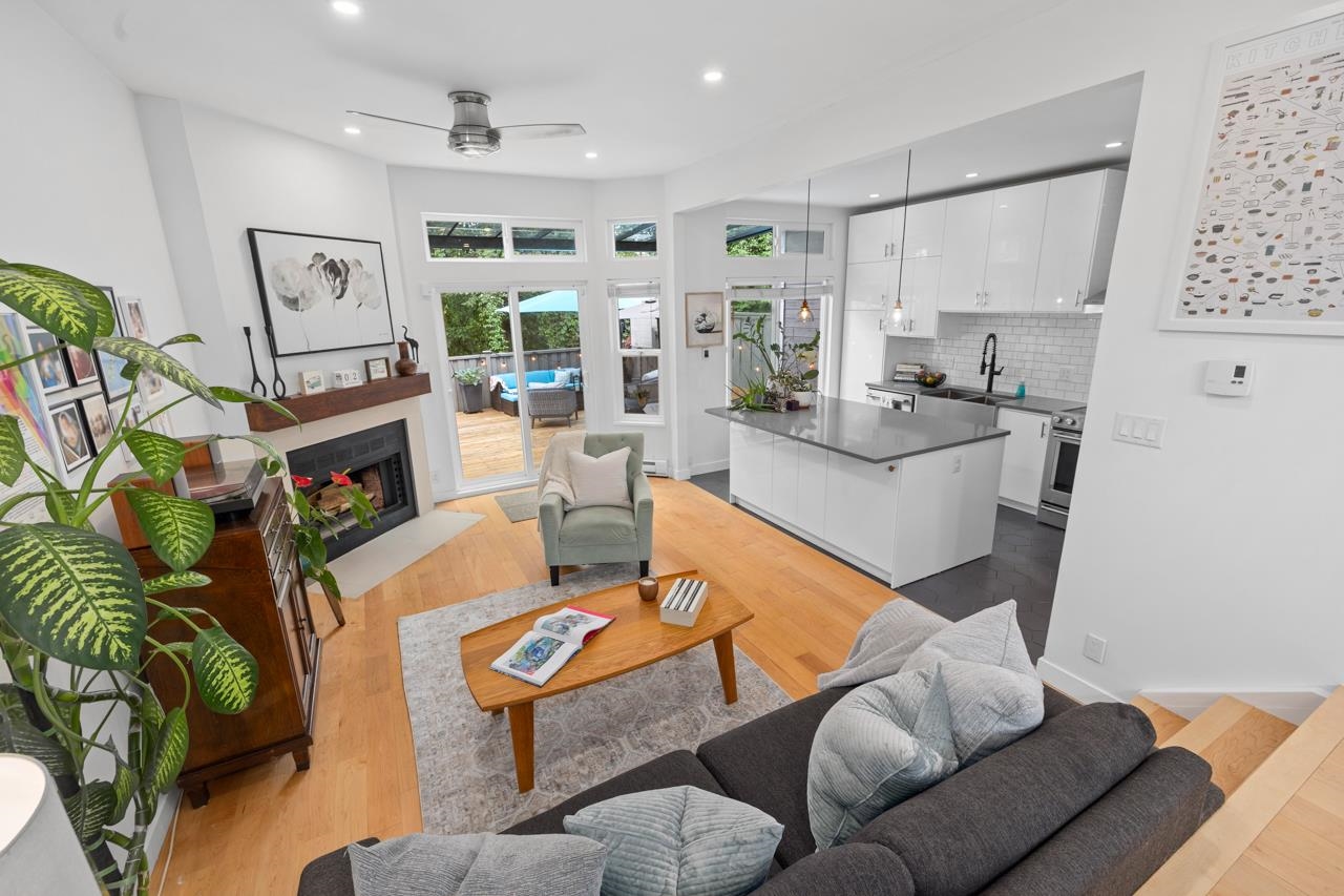 3418 Weymoor Place, Vancouver, BC V5S 4G5