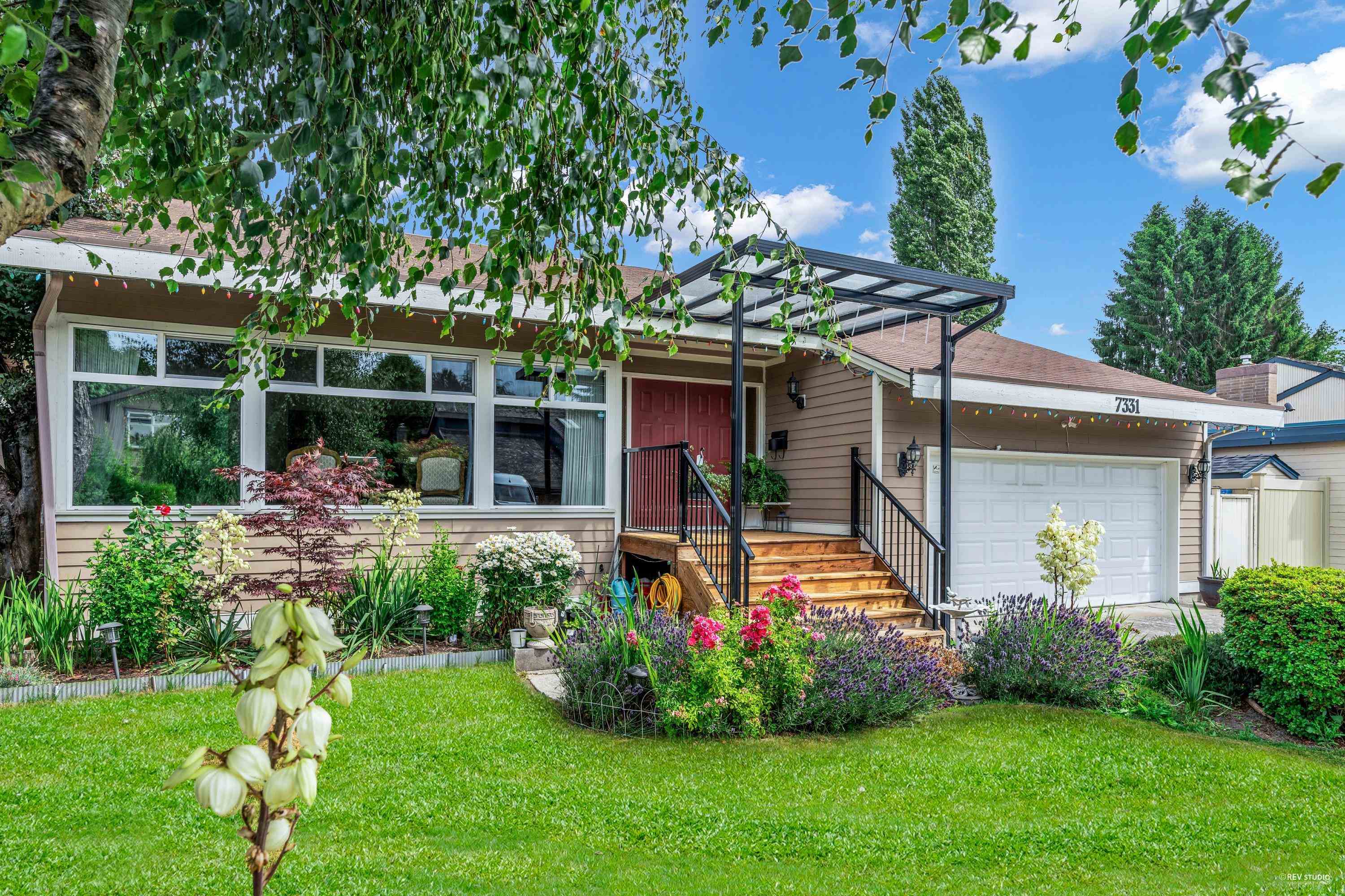 7331 Lismer Avenue, Richmond, BC V6Y 2X4
