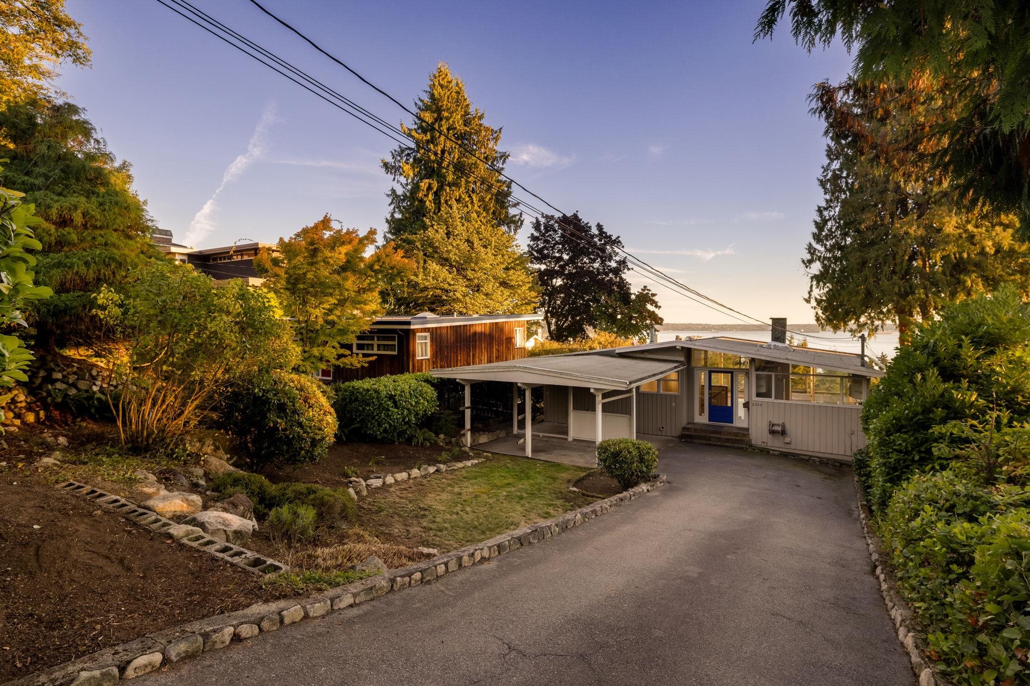 2344 Ottawa Avenue, West Vancouver, BC V7V 2S9