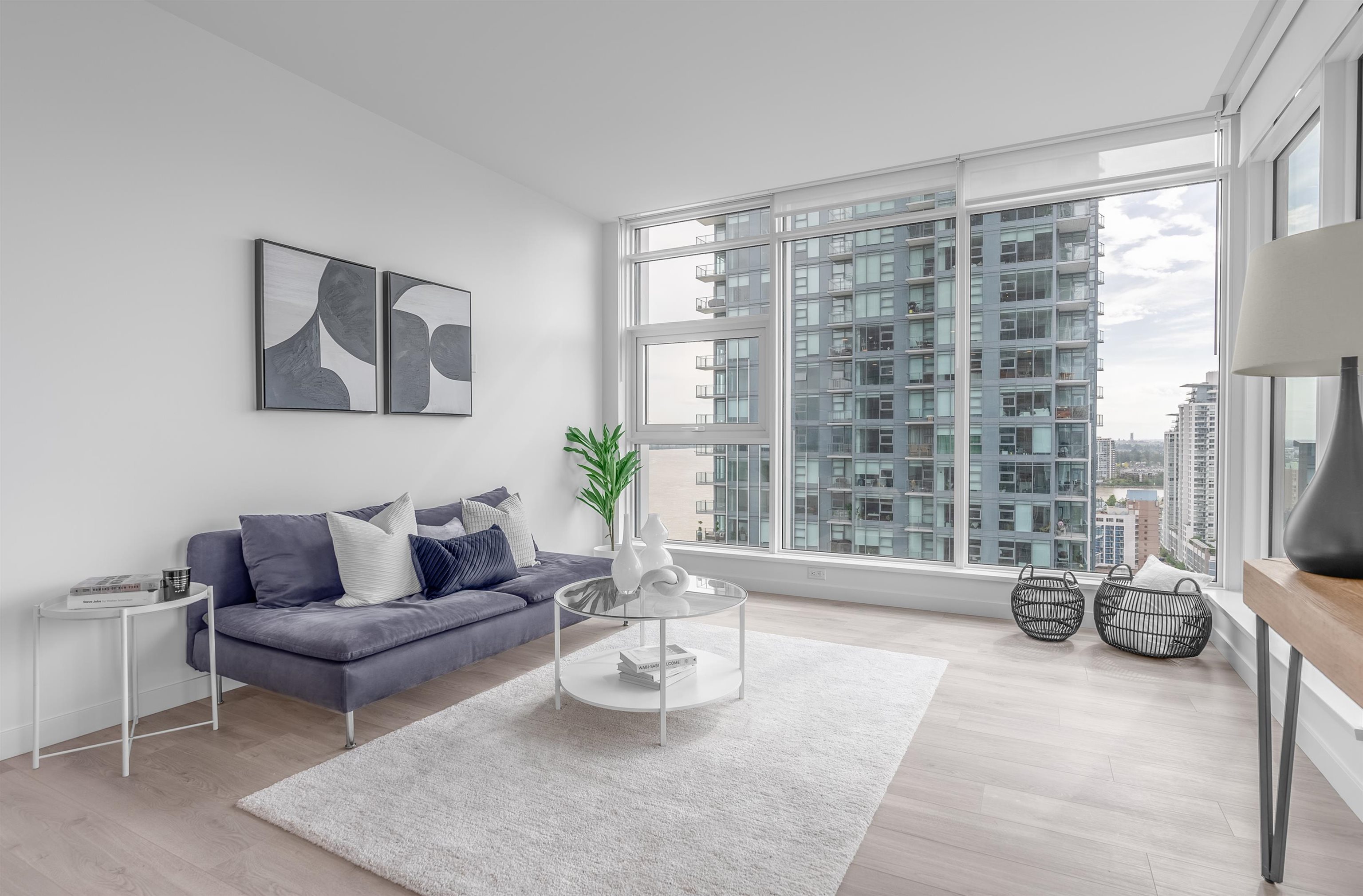 660 Quayside Dr #2104, New Westminster, BC V3M 0P1